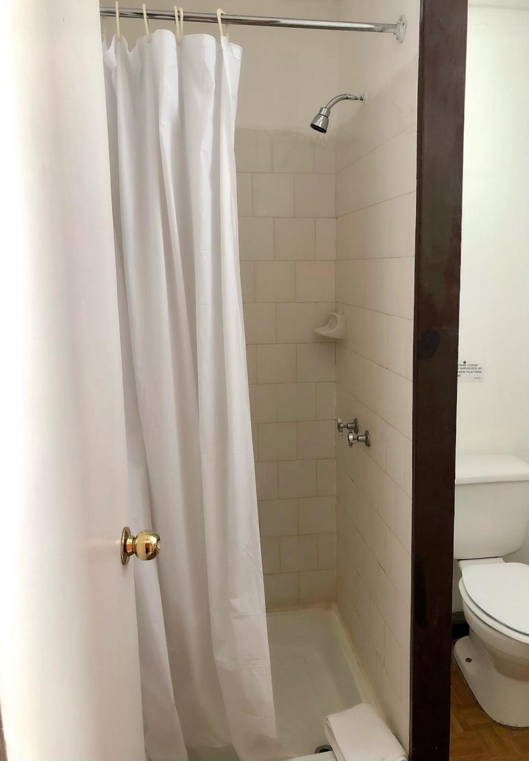 Double Room with Private Bathroom photo 3