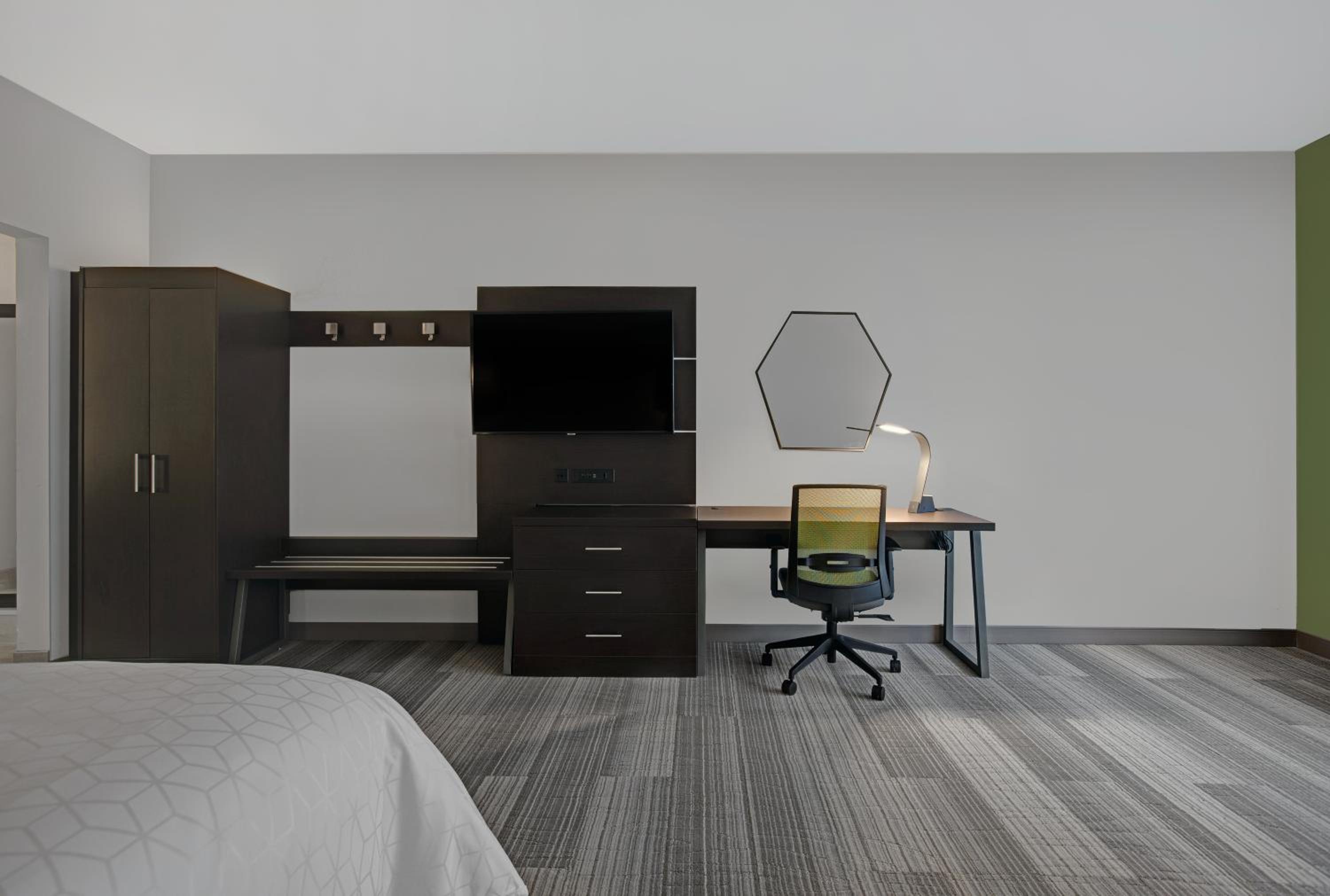 King Suite - Photo 18