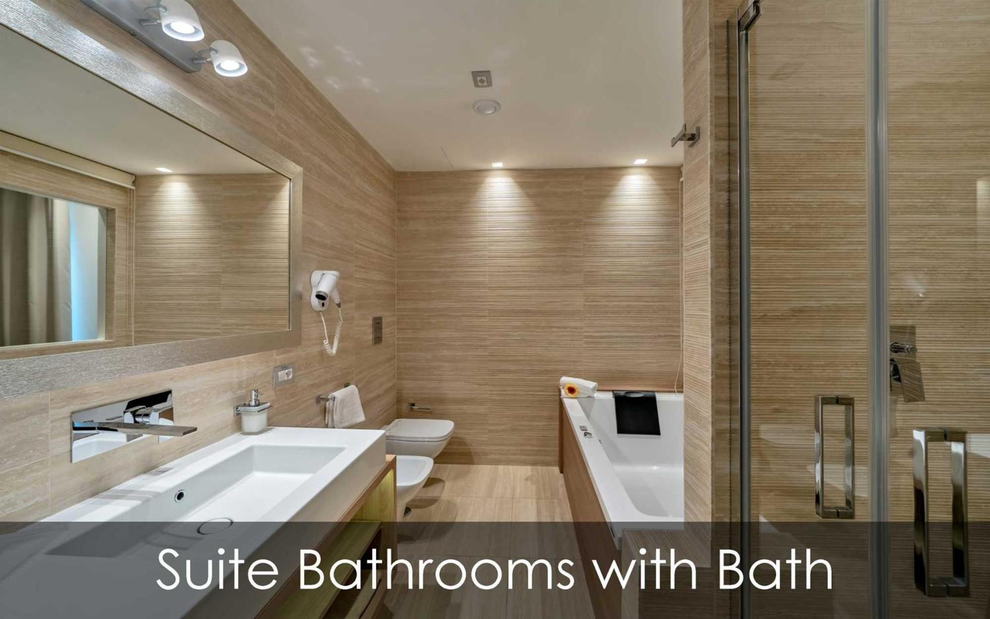 Deluxe Suite with Two Bedrooms (2 adults + 3 children) photo 3
