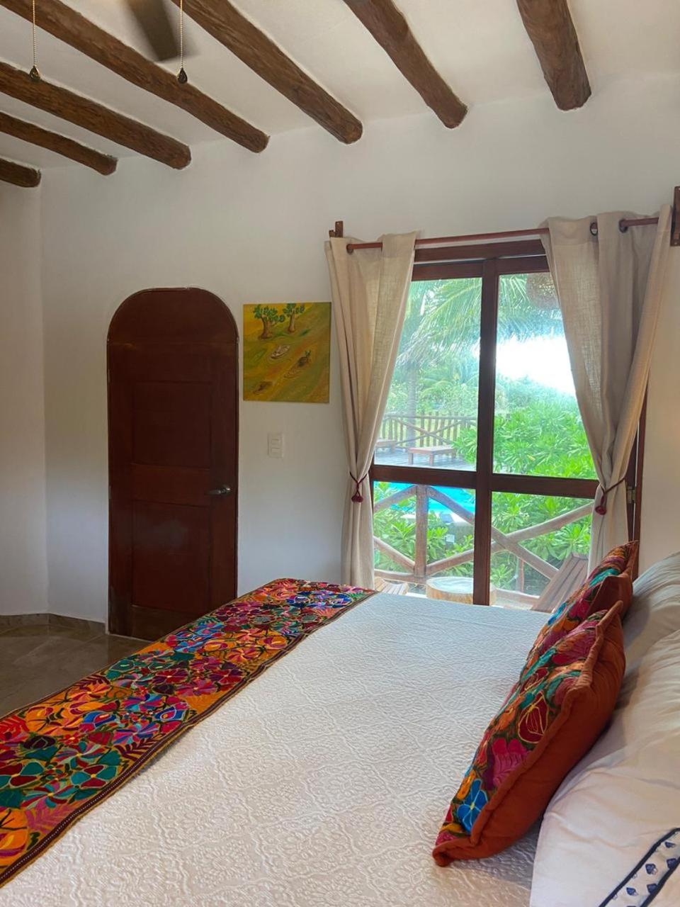 Suite with River View - Photo 11