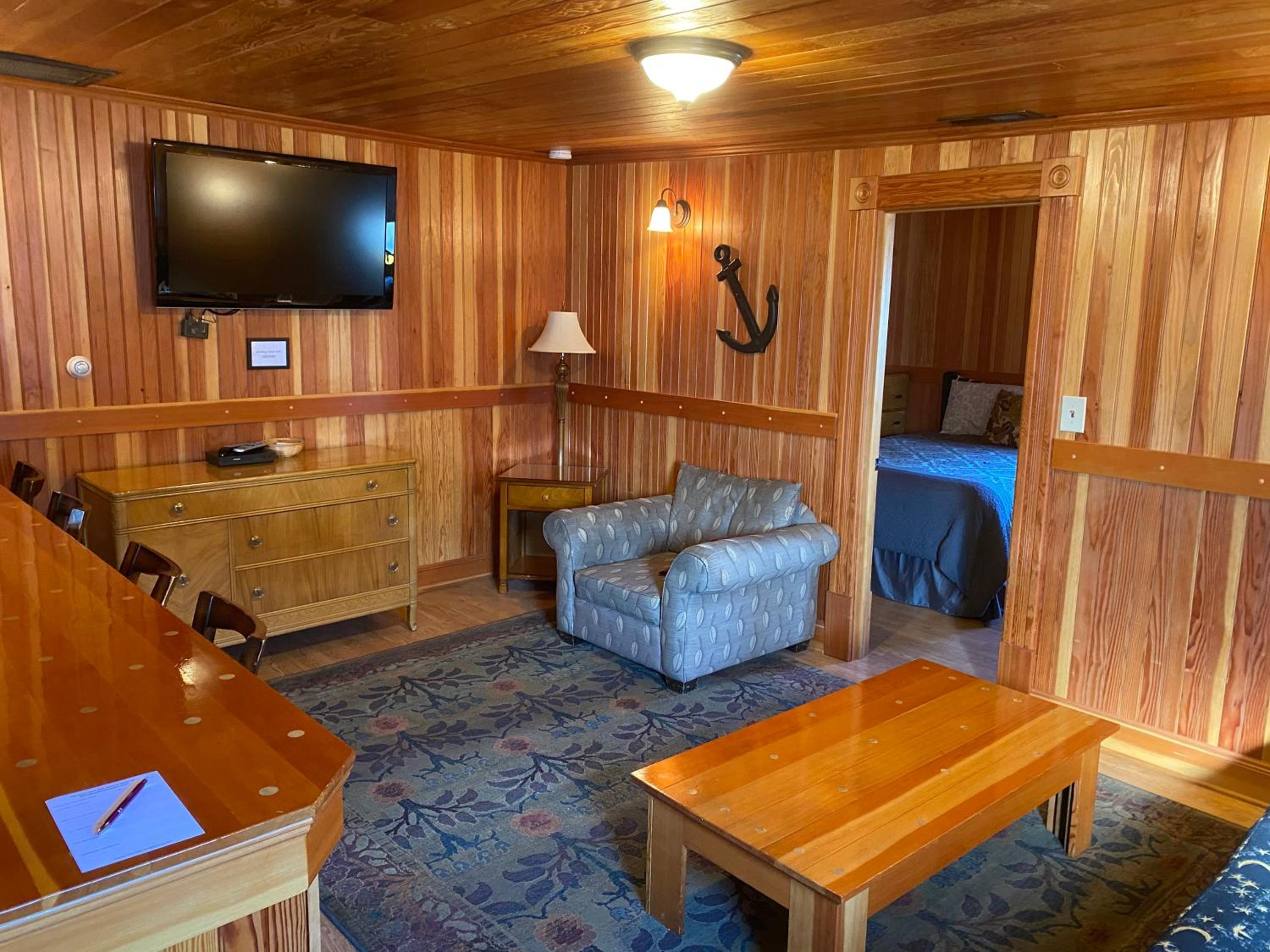 Family Room - Photo 4