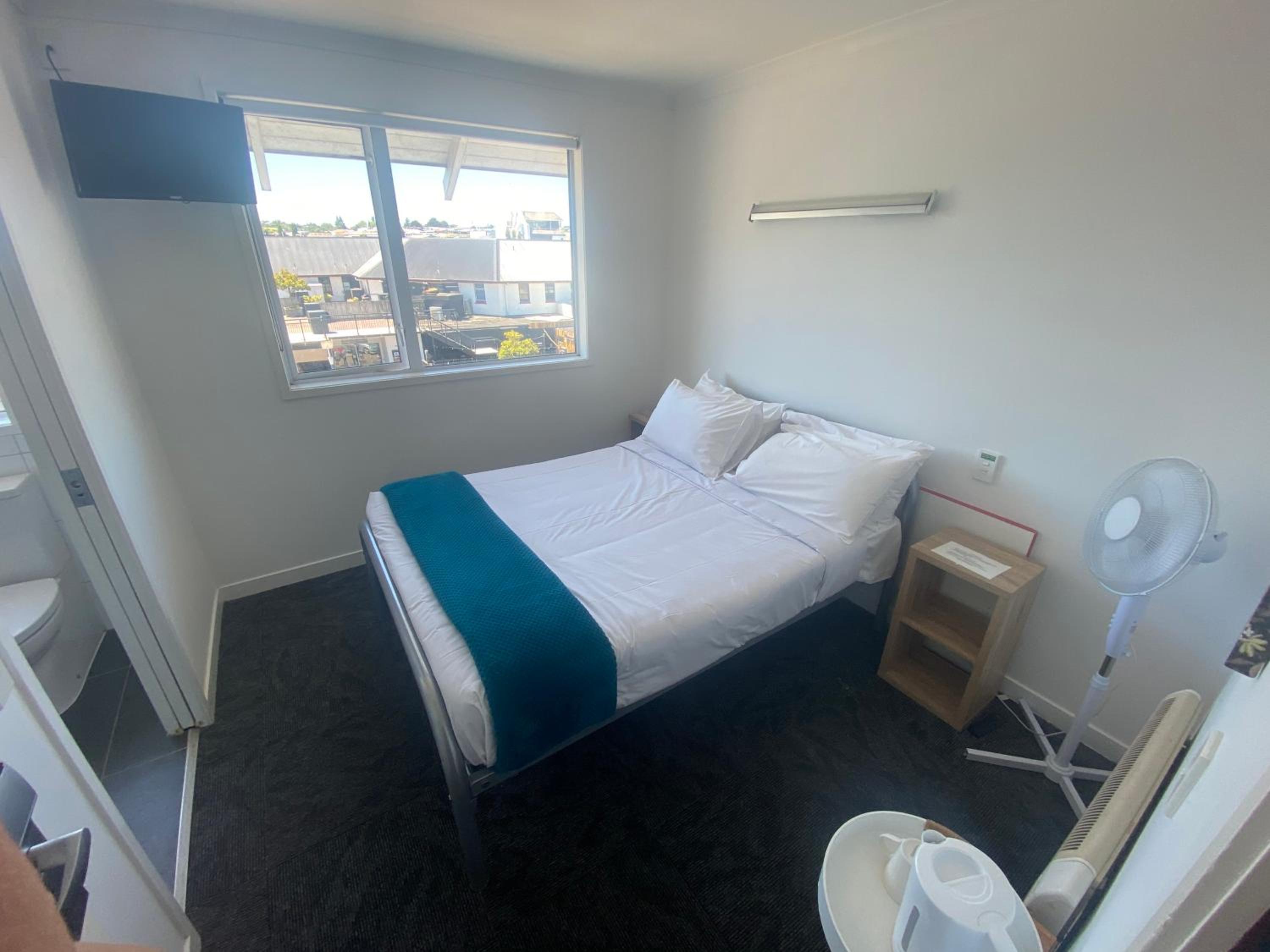 Double Room with Private Bathroom - No Children photo 1