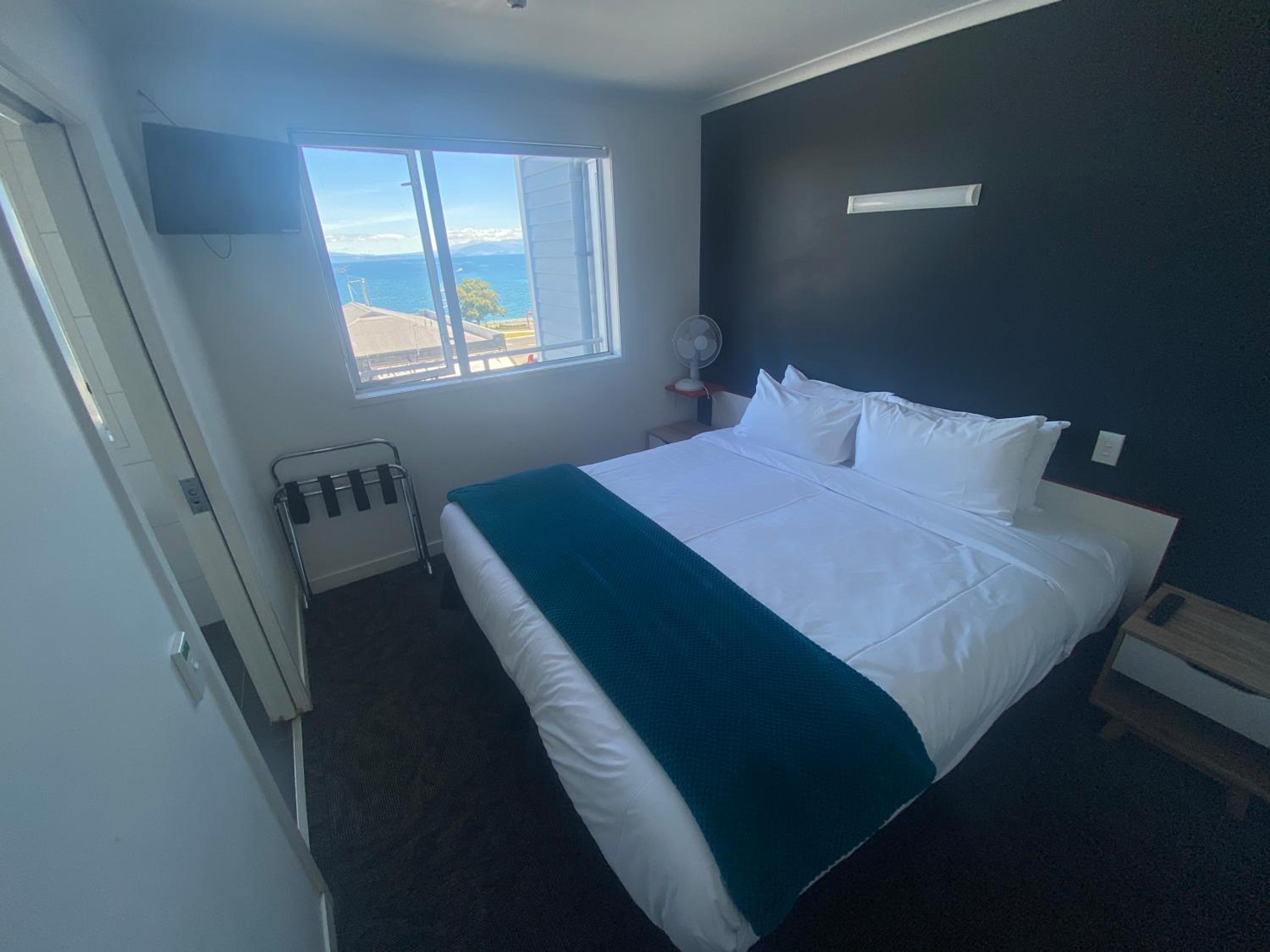 Deluxe Double or Twin Room - No Children photo 2