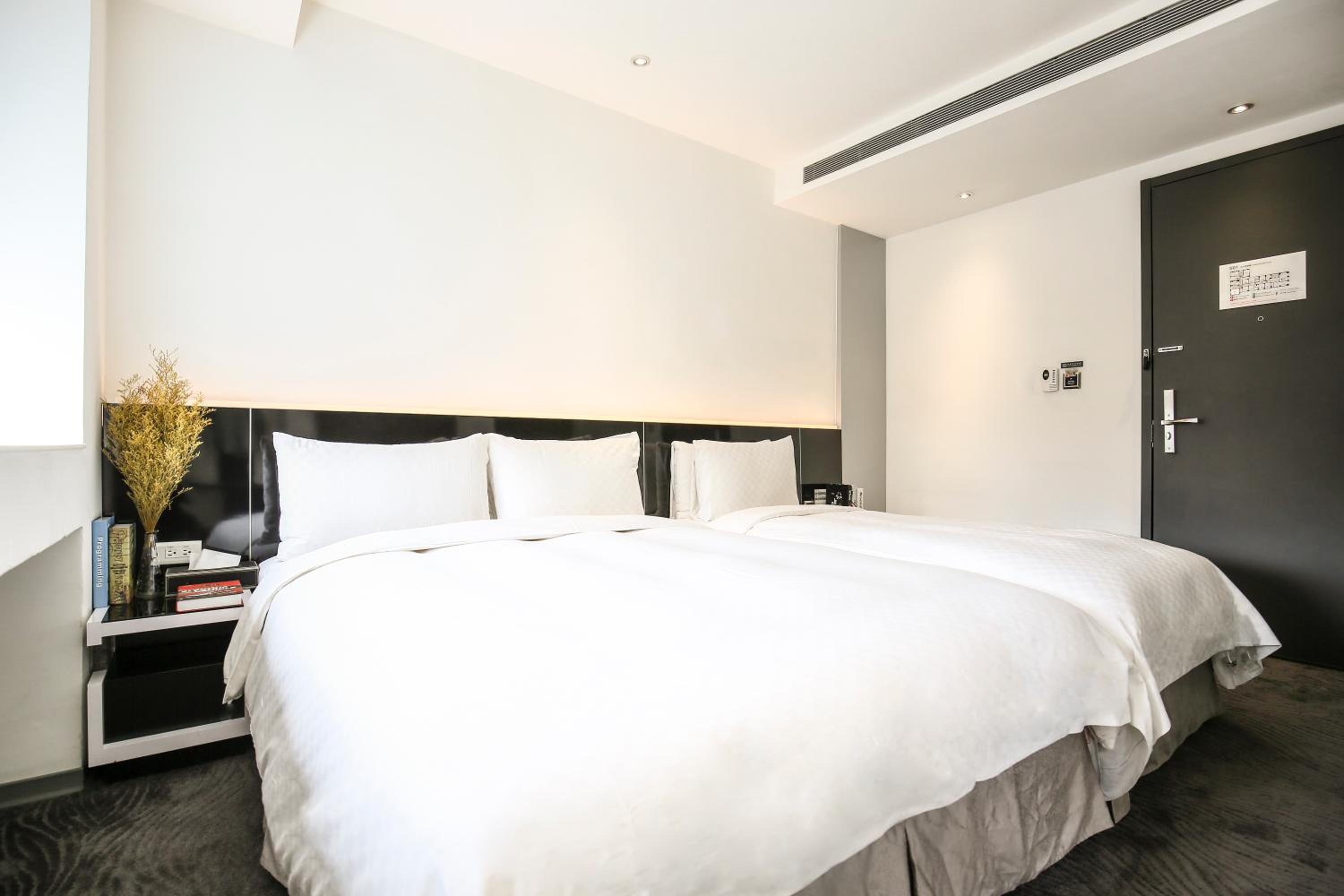 Deluxe Triple Room - No Breakfast photo 3