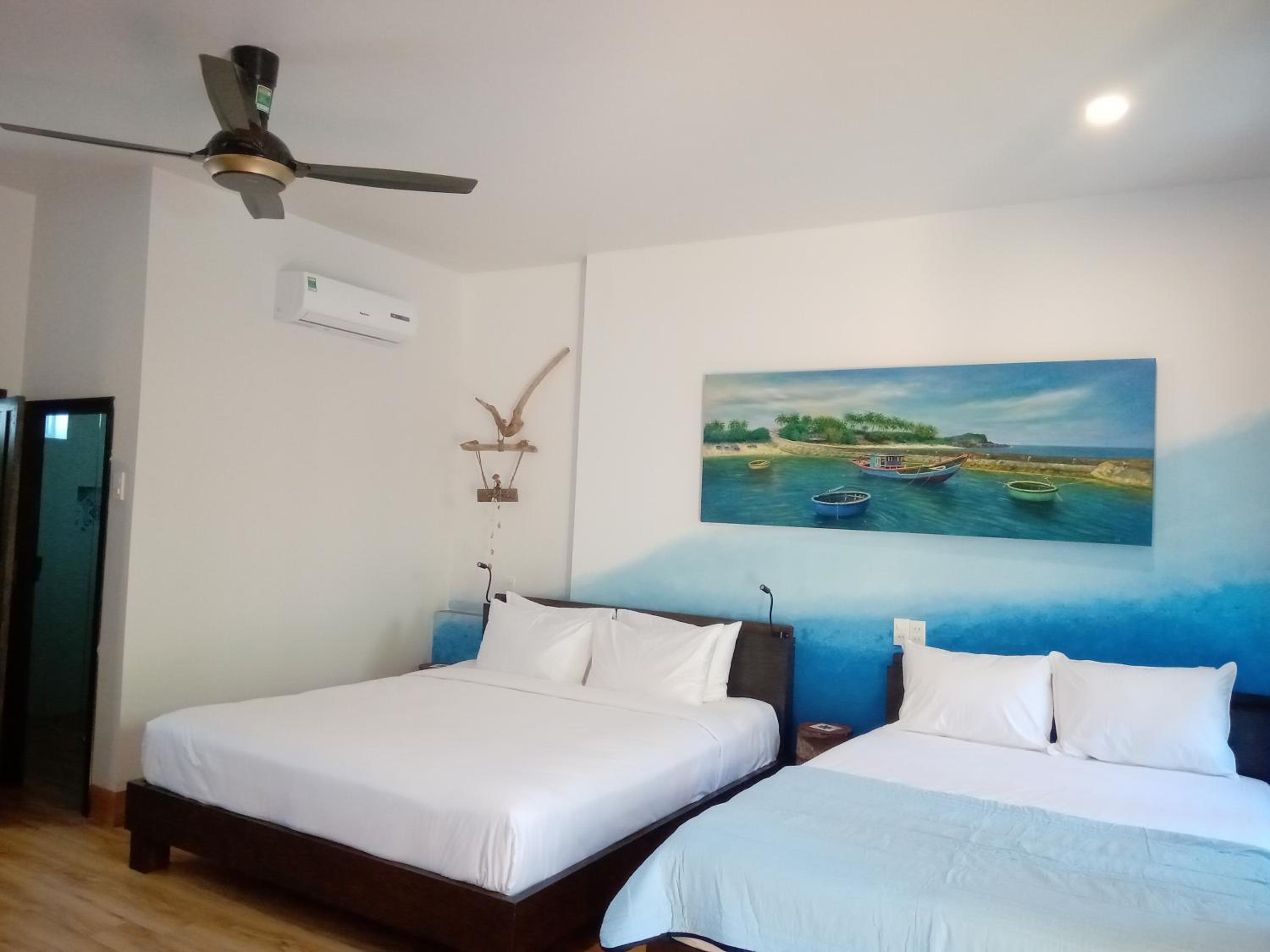 Superior Quadruple Room - Photo 9