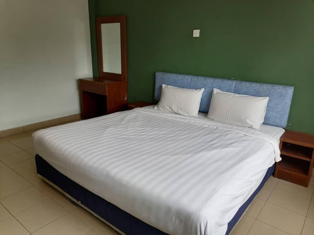 Standard King Room - Photo 1