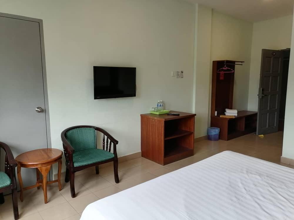 Standard King Room - Photo 4