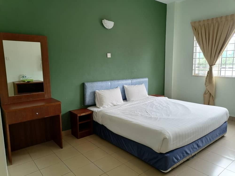 Standard King Room - Photo 2