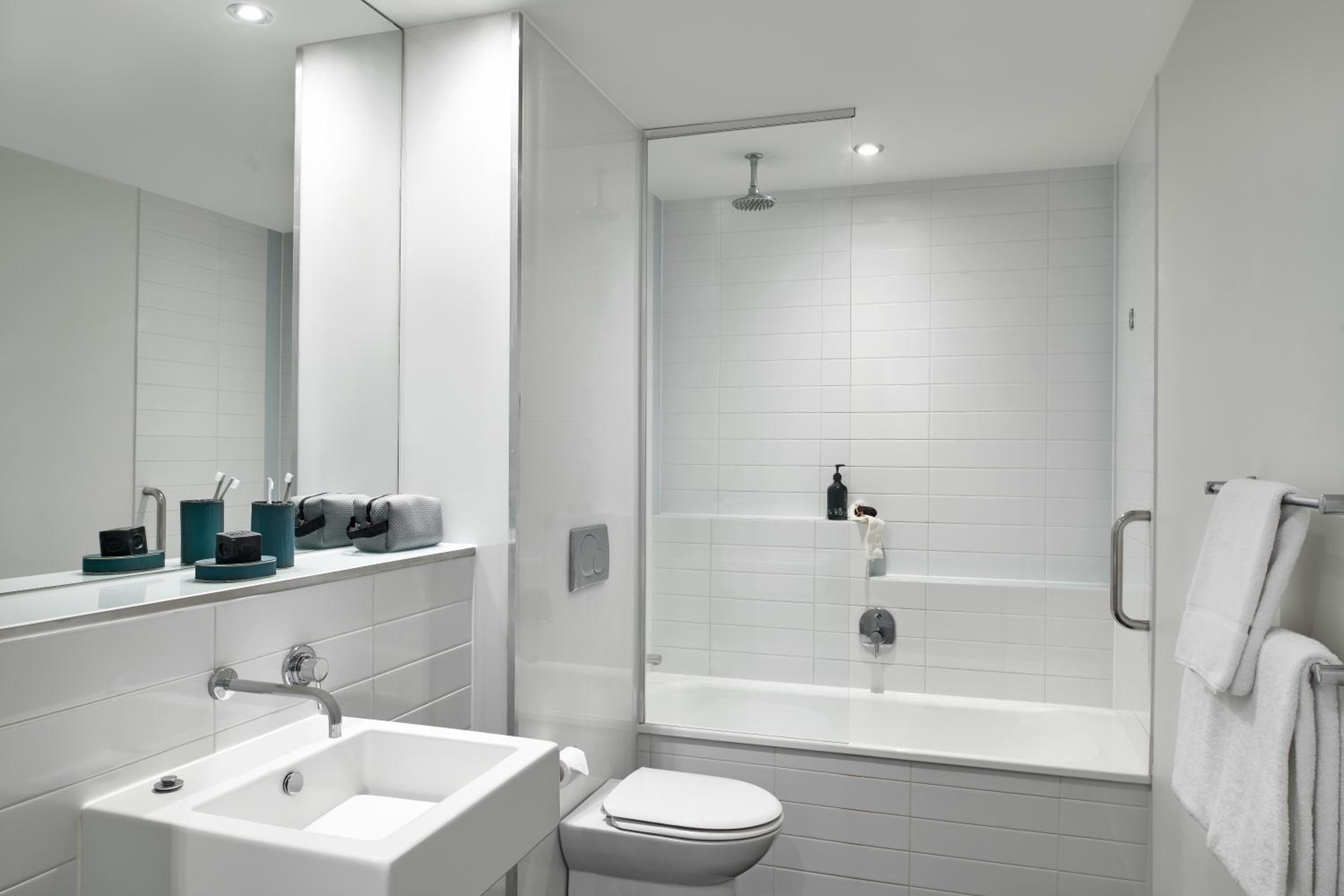 Two Bedroom Apartment - Adjoining photo 3