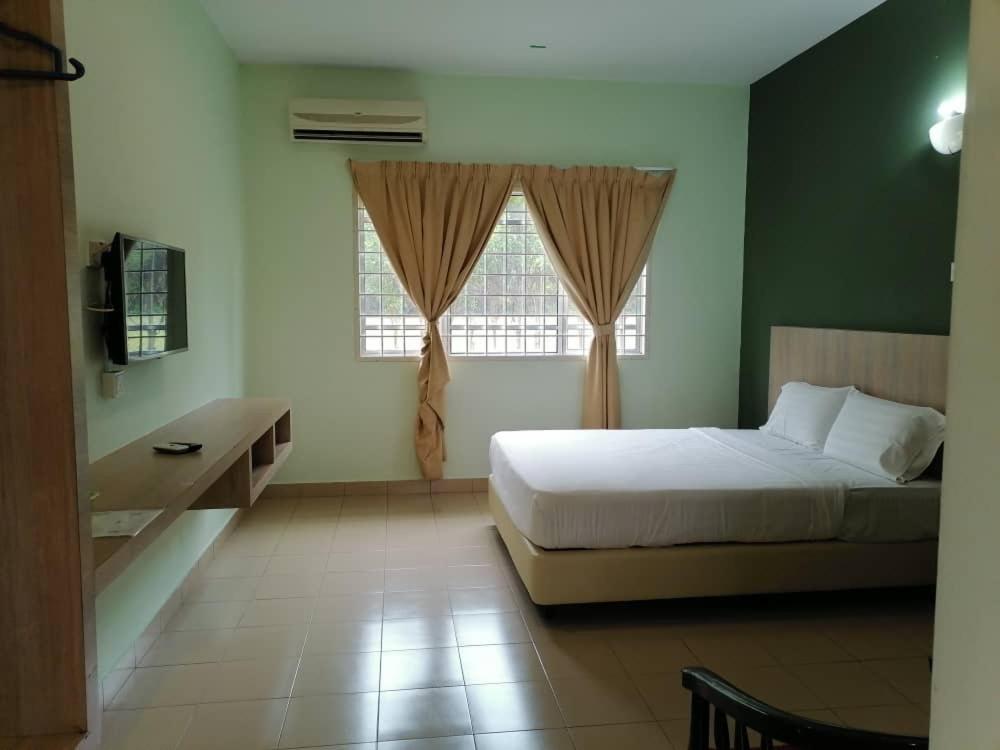 Standard Queen Room - Photo 1