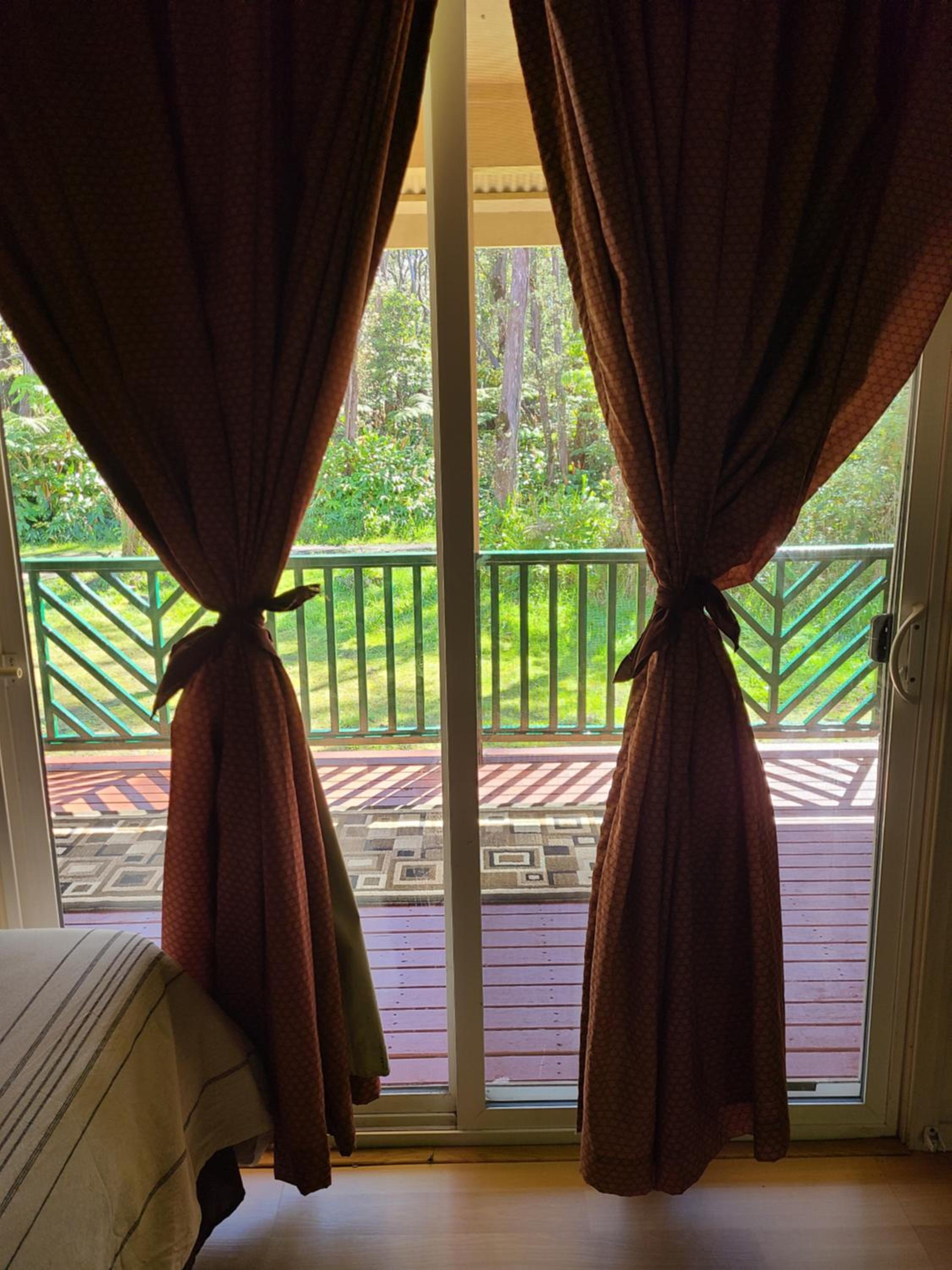 Standard Queen Room with Two Queen Beds - Photo 13