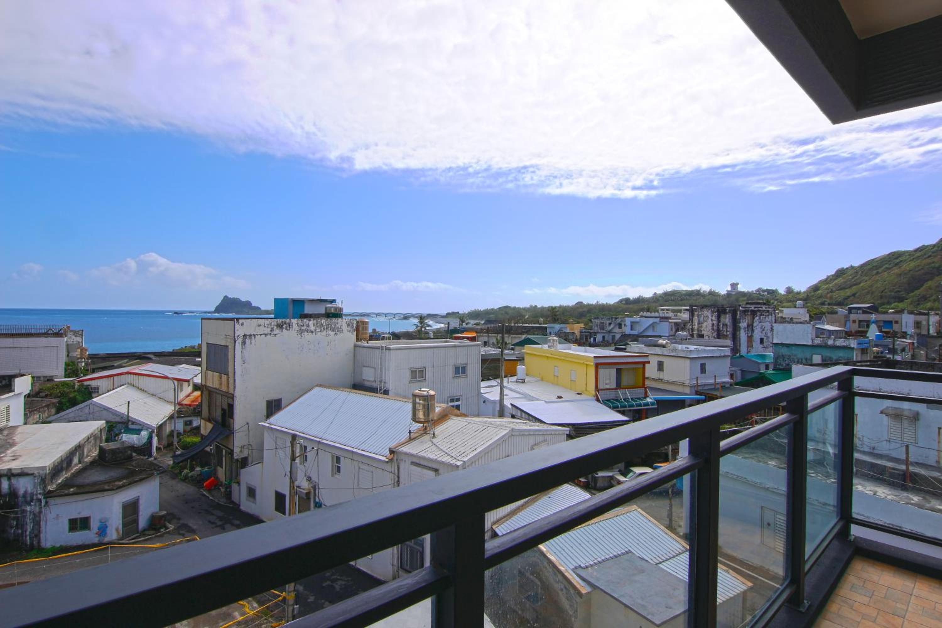 Deluxe Double Room with Balcony and Sea View photo 3