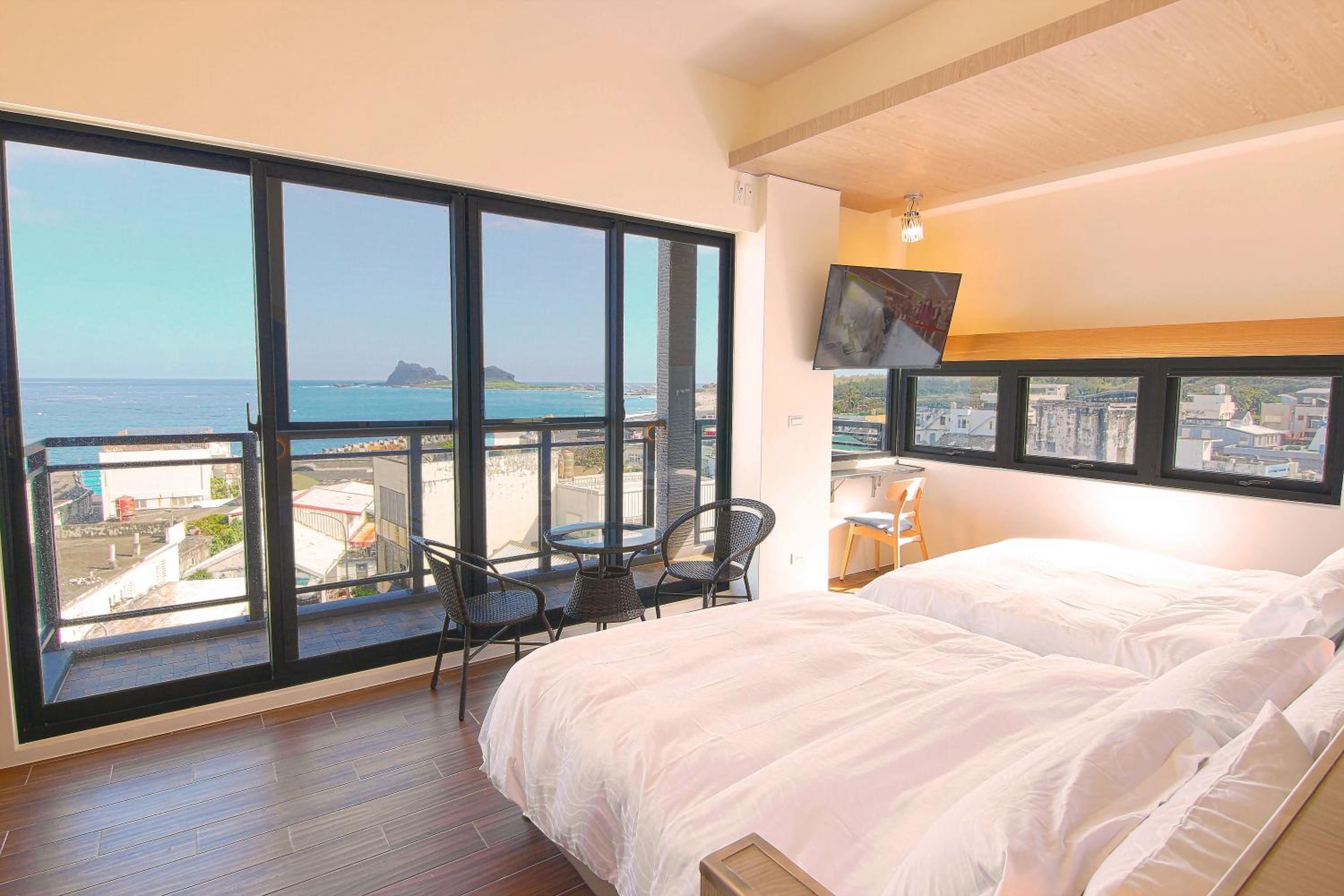 Deluxe Quadruple Room photo 2