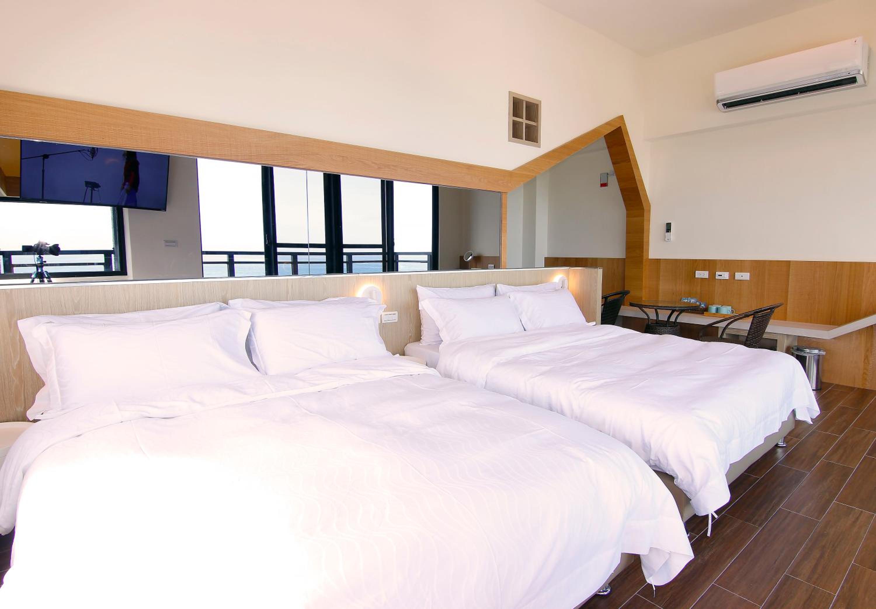 Deluxe Quadruple Room photo 3