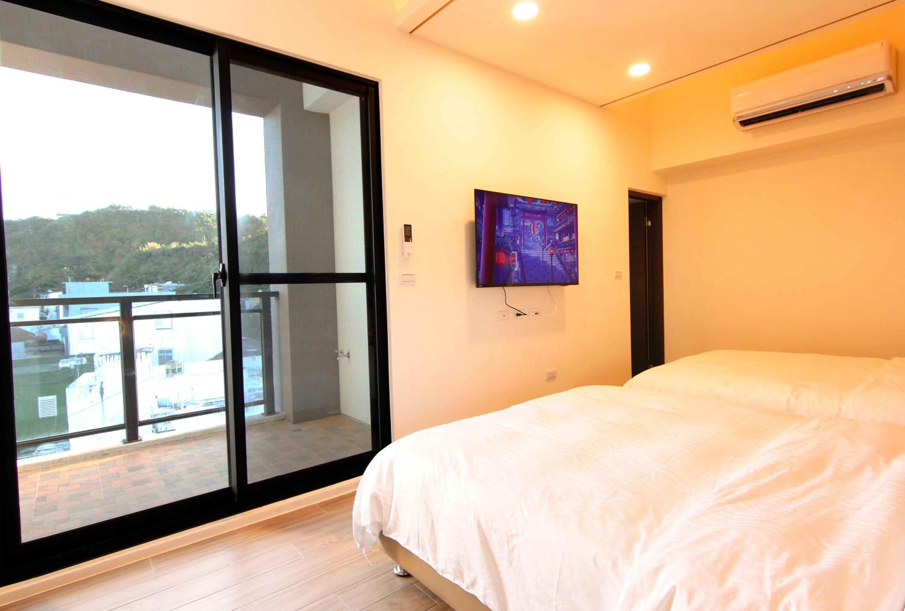 Quadruple Room with Mountain View photo 3