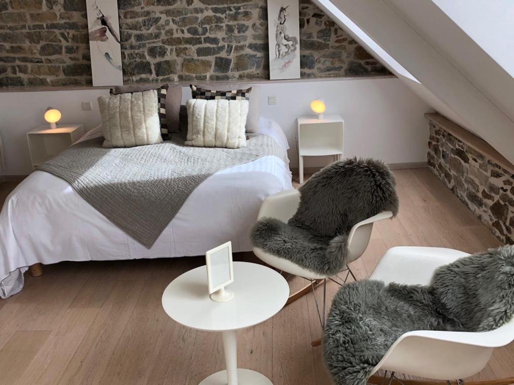 Double Room with Private Bathroom photo 1