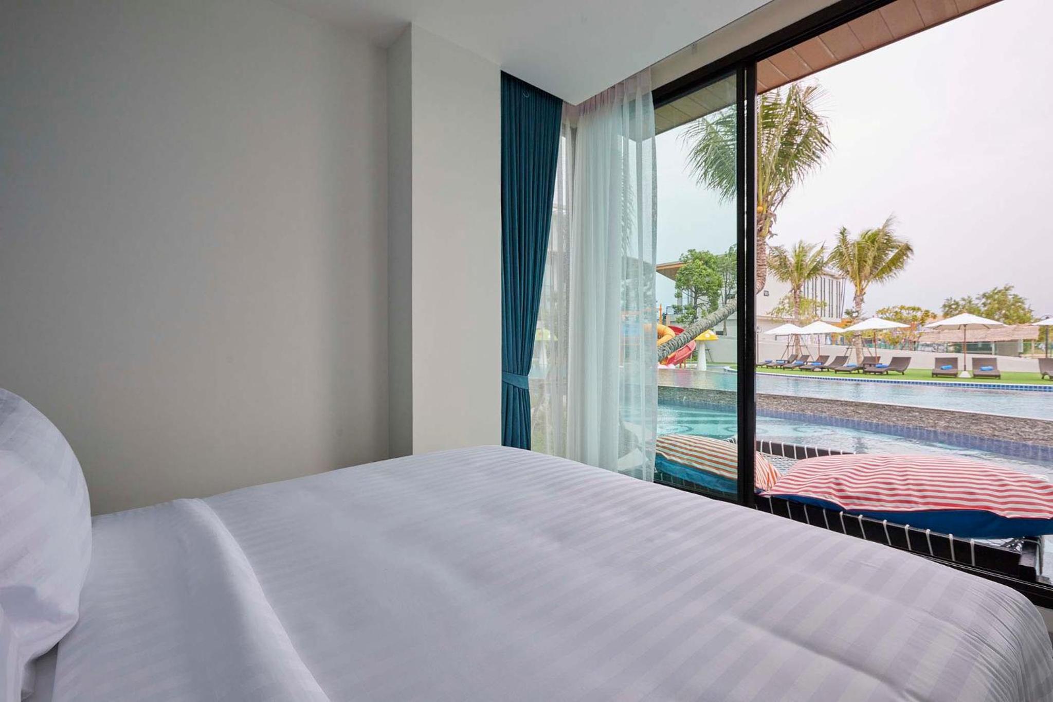 Double or Twin Room with Swimming Pool Access