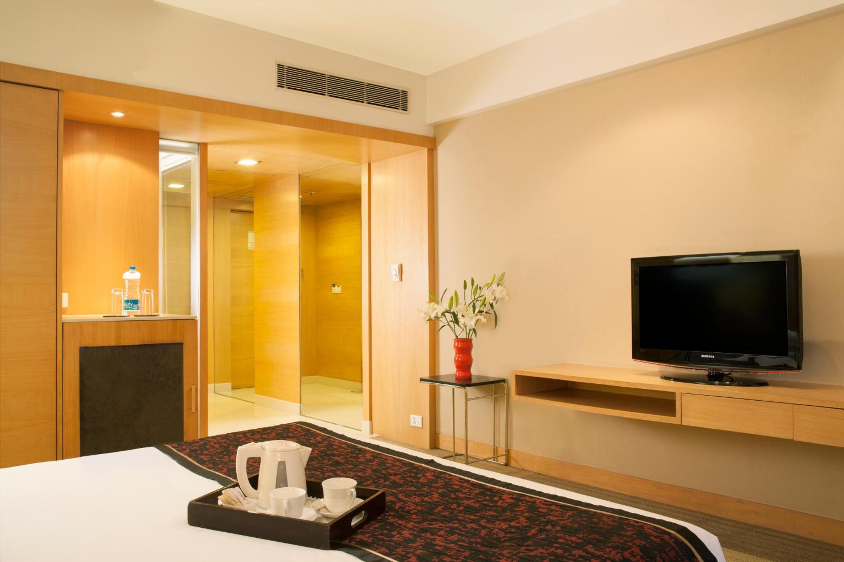 Standard Double or Twin Room - Photo 6
