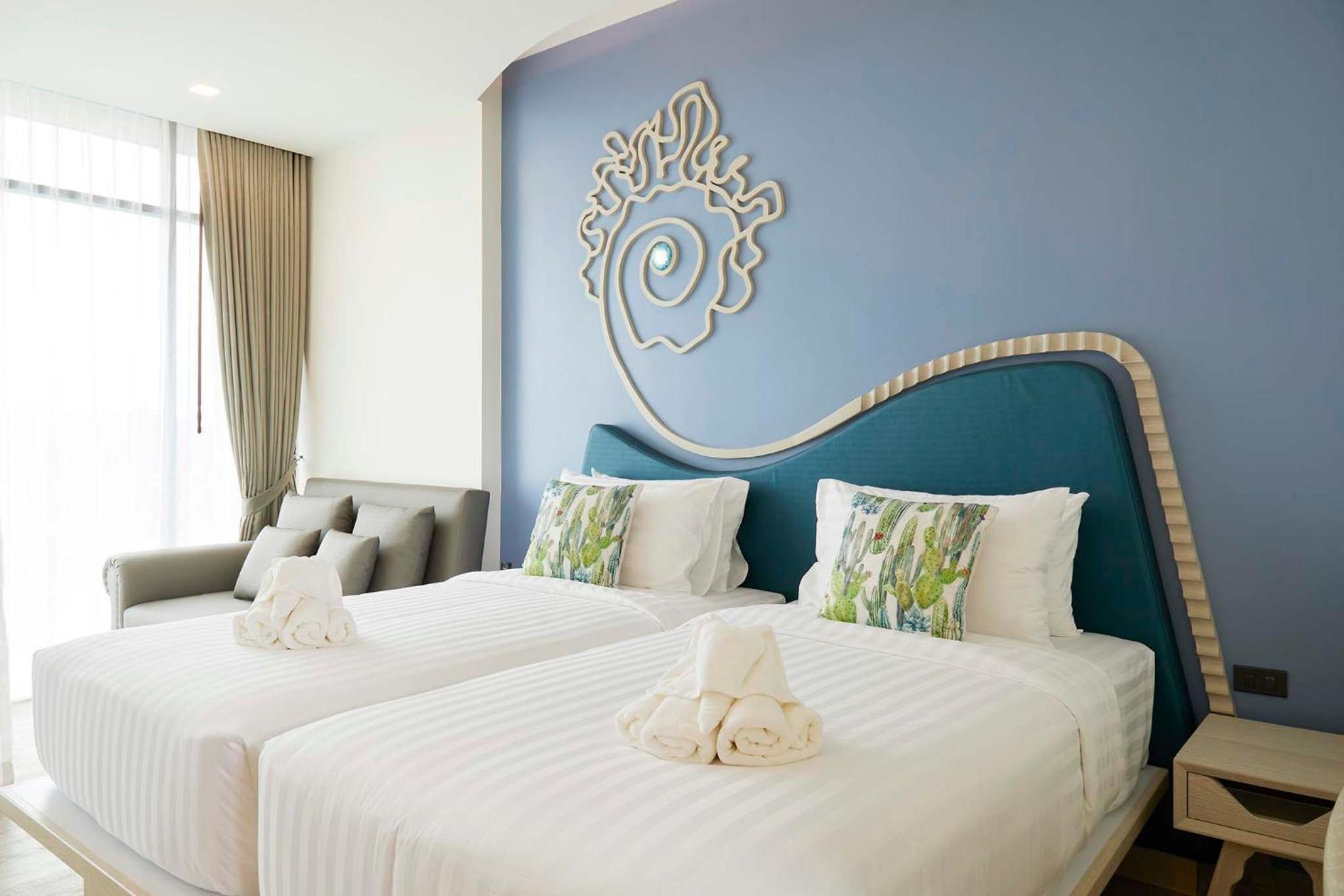 Double or Twin Room with Pool View - Photo 1