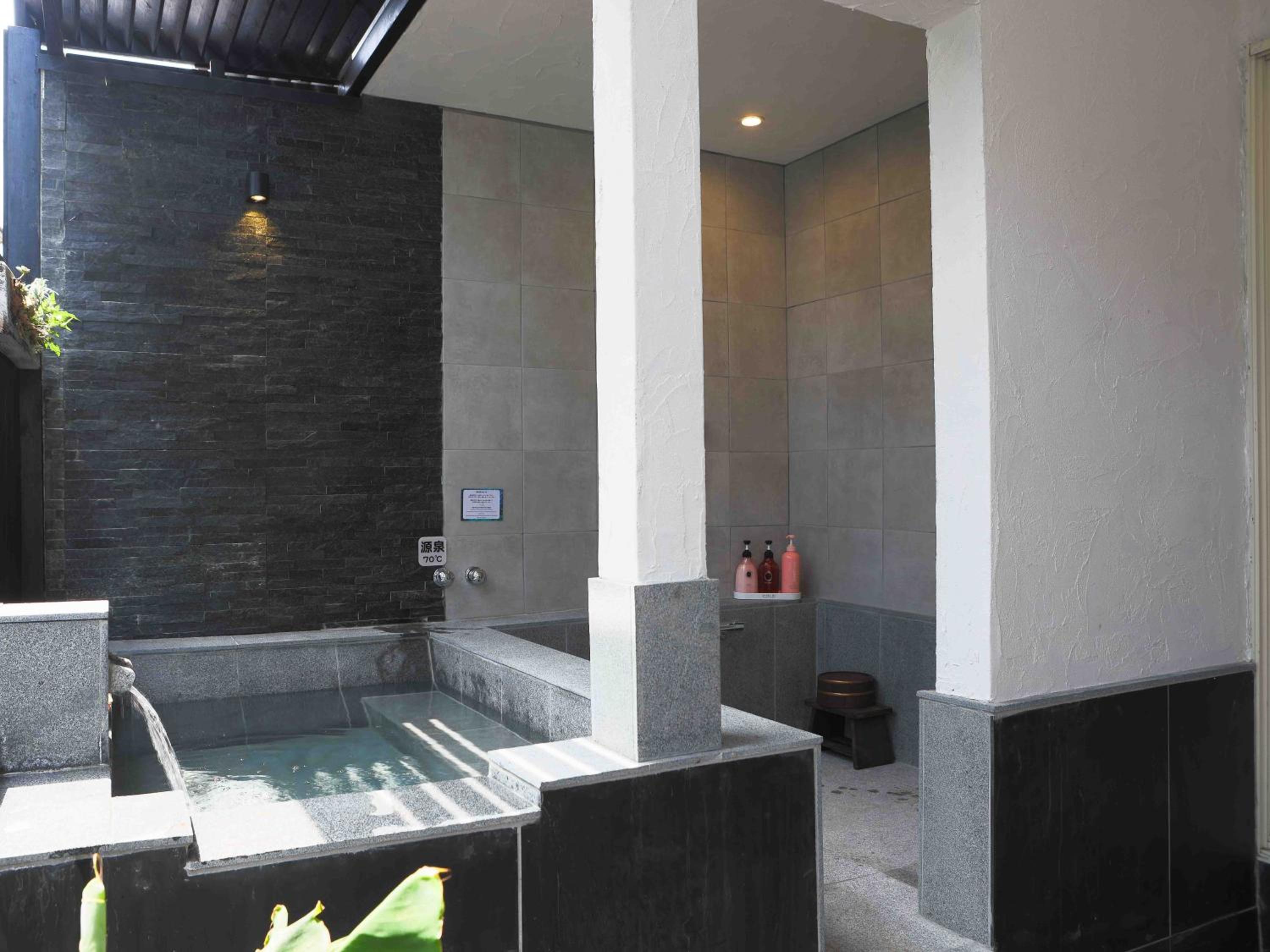 Superior Triple Room with Ocean View and Open-Air Bath - Photo 5