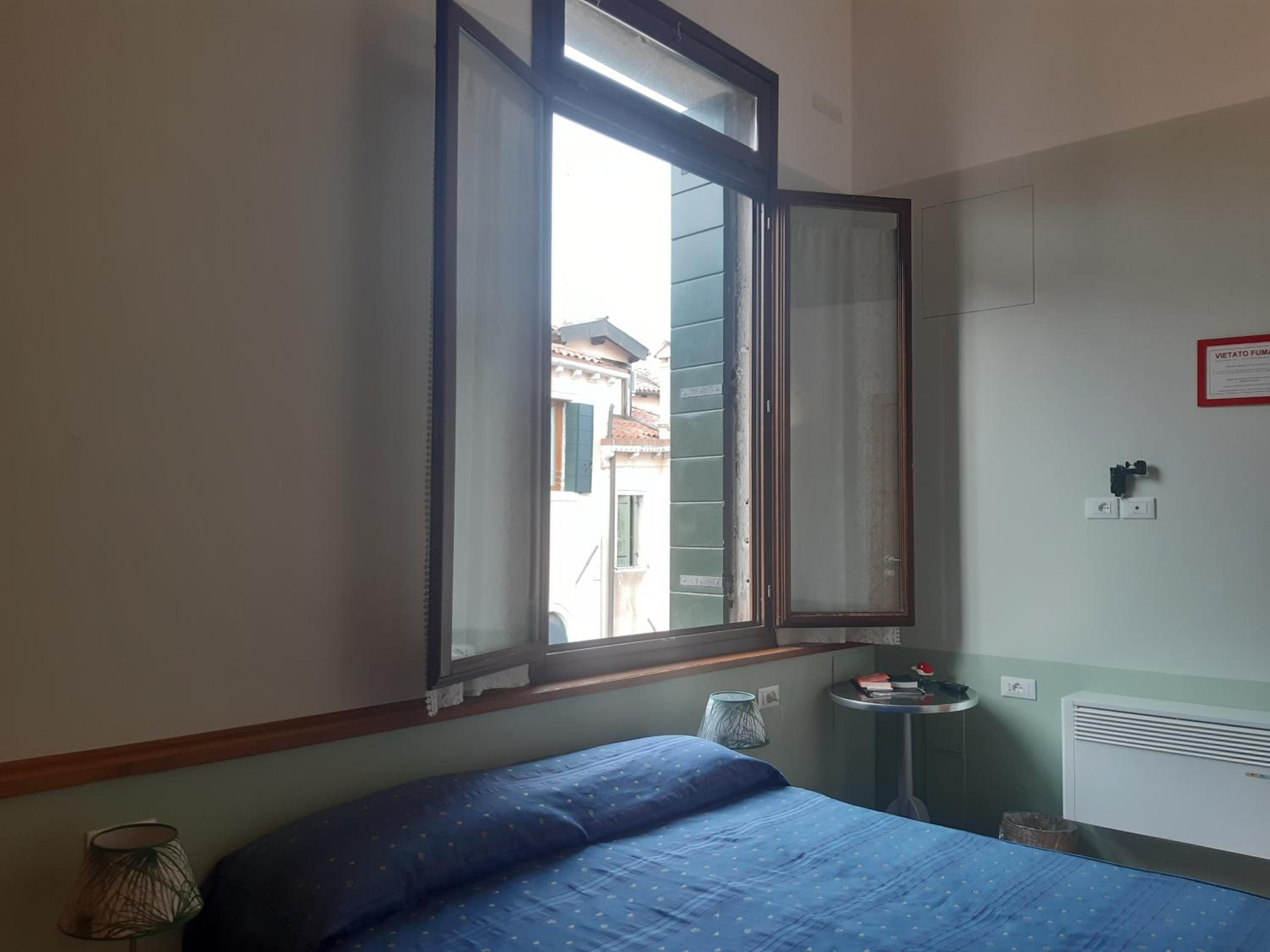 Deluxe Double or Twin Room photo 3