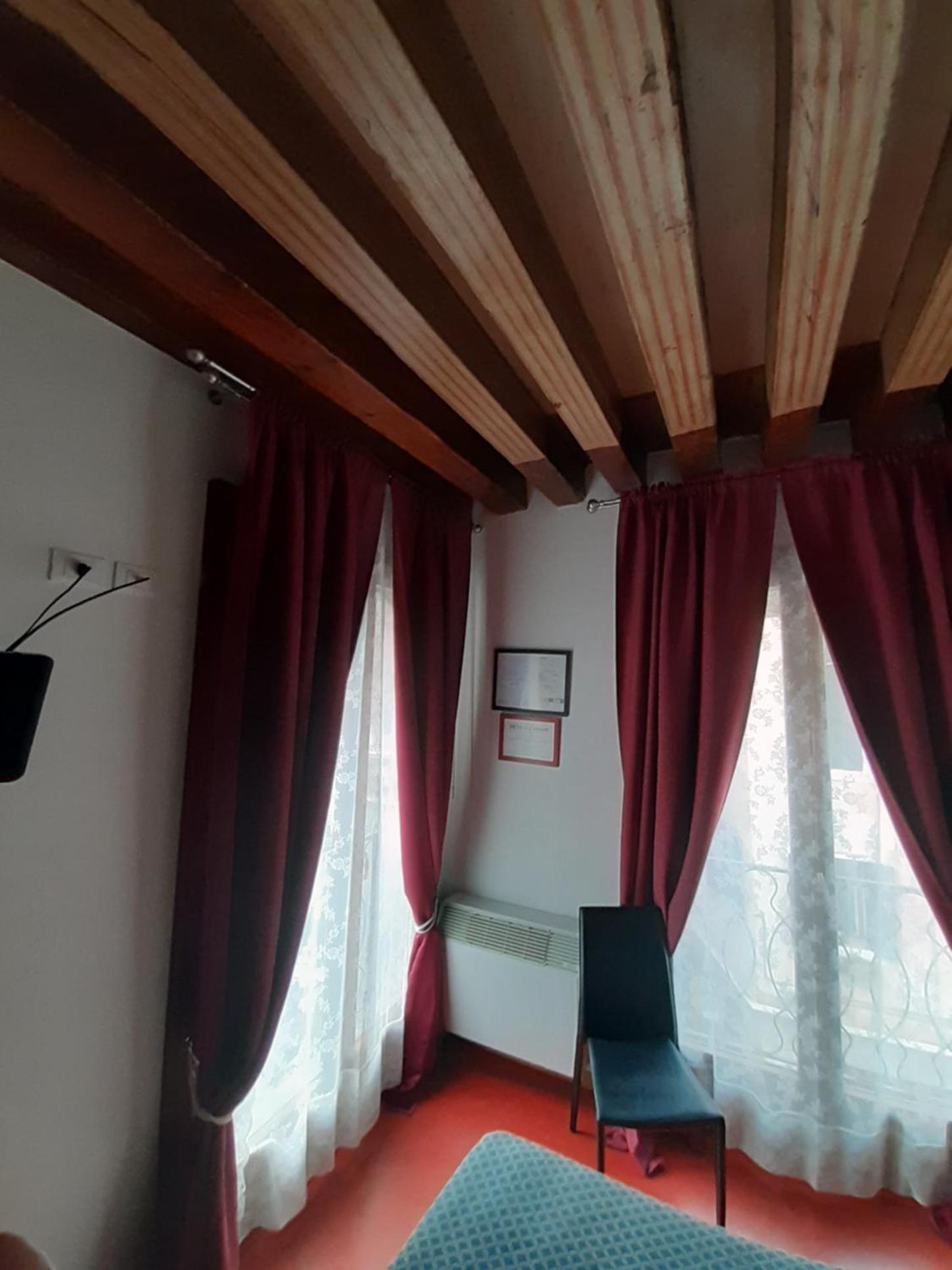 Deluxe Double Room photo 2