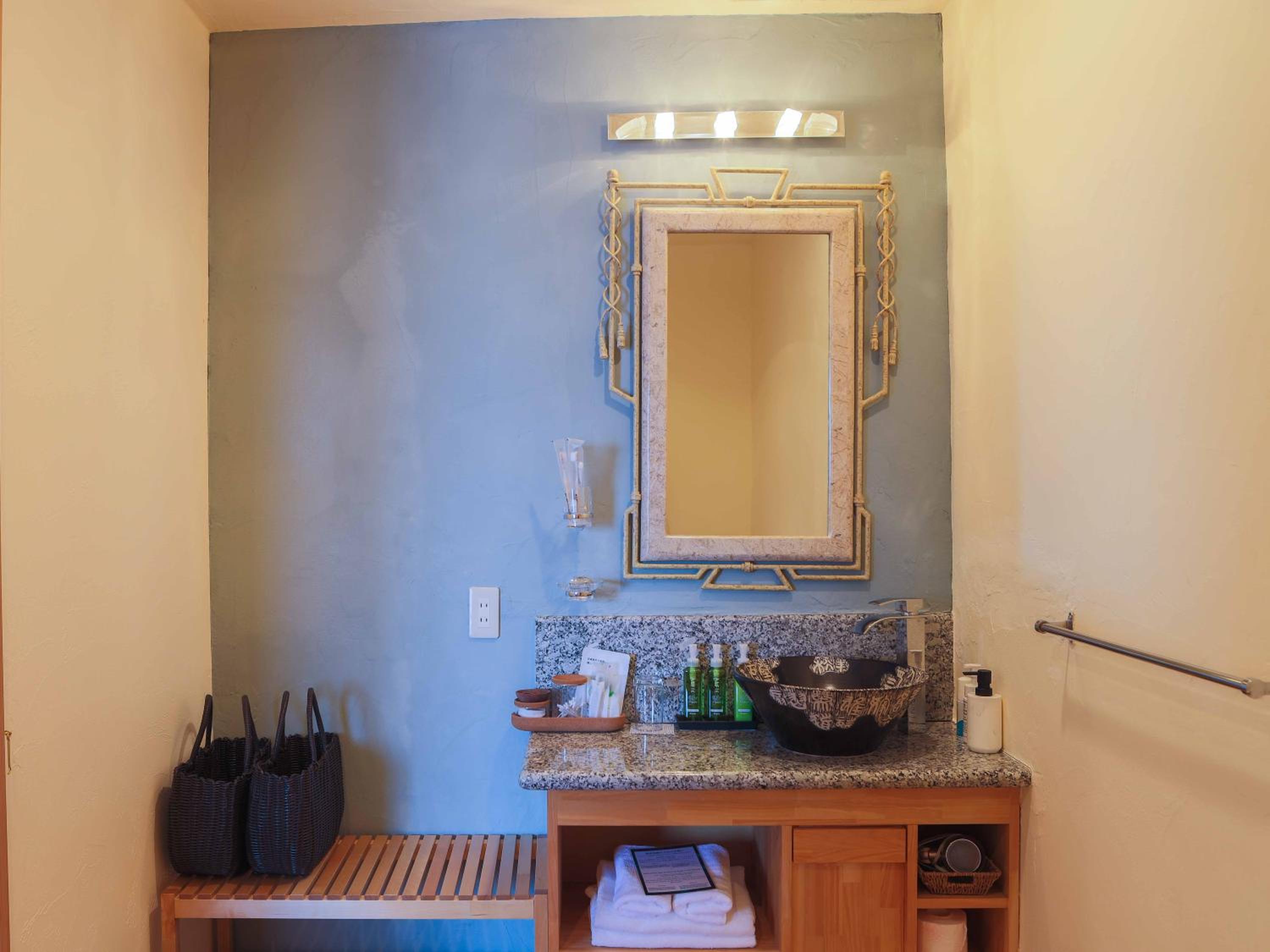 Suite with Ocean View and Semi Open-Air Bath - Photo 10