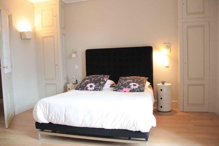 Deluxe Queen Room - Photo 1