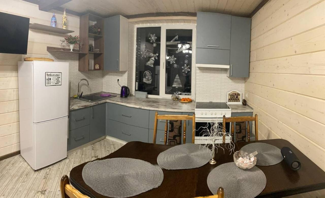 Four-Bedroom House photo 3