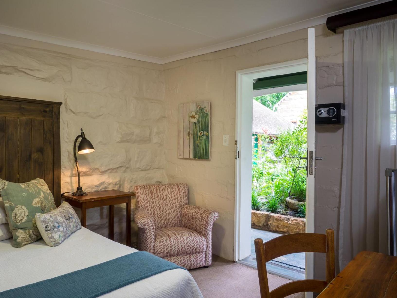 Single Room photo 2