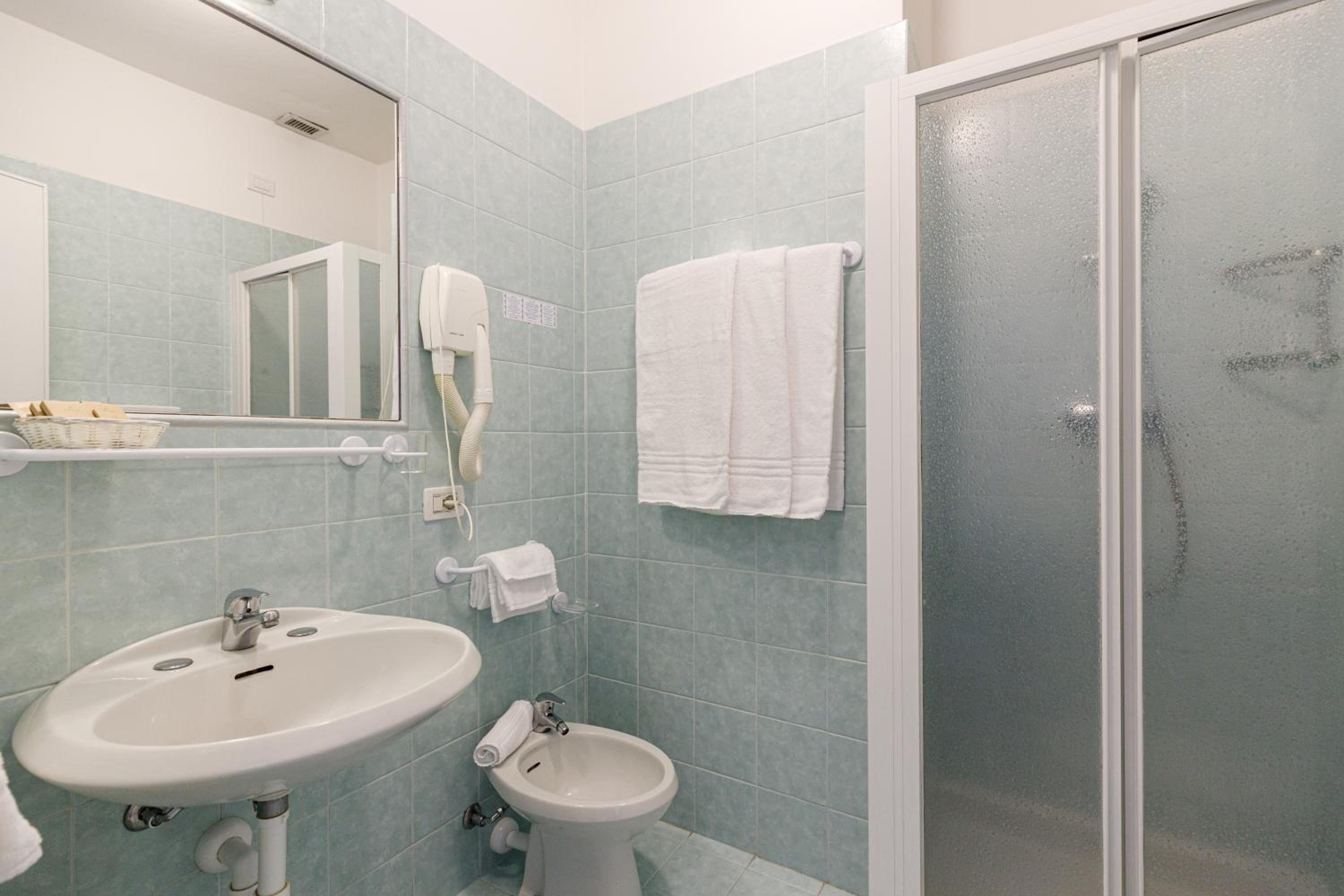 Superior Double or Twin Room photo 3