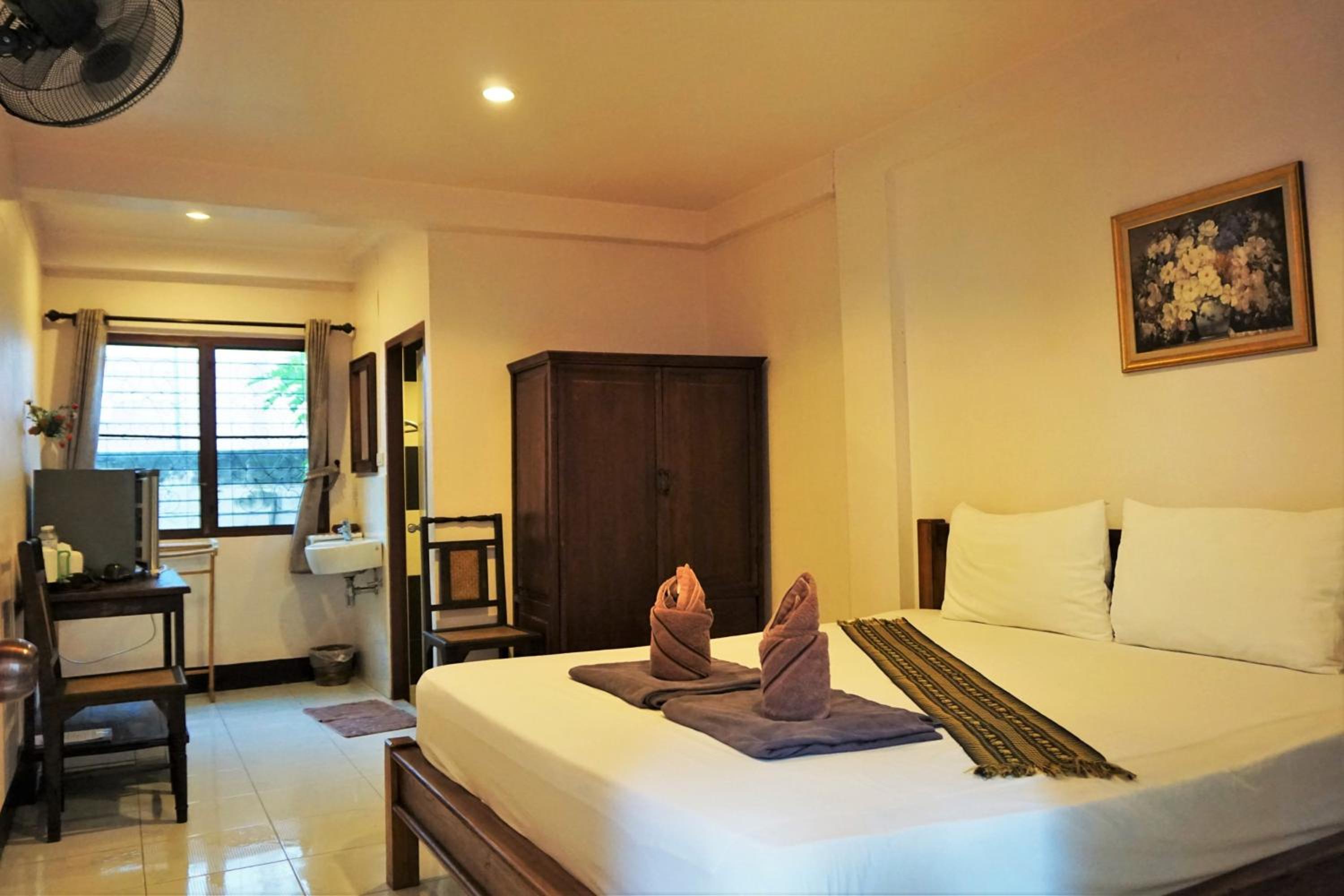 Superior Double Room with Fan - Photo 2