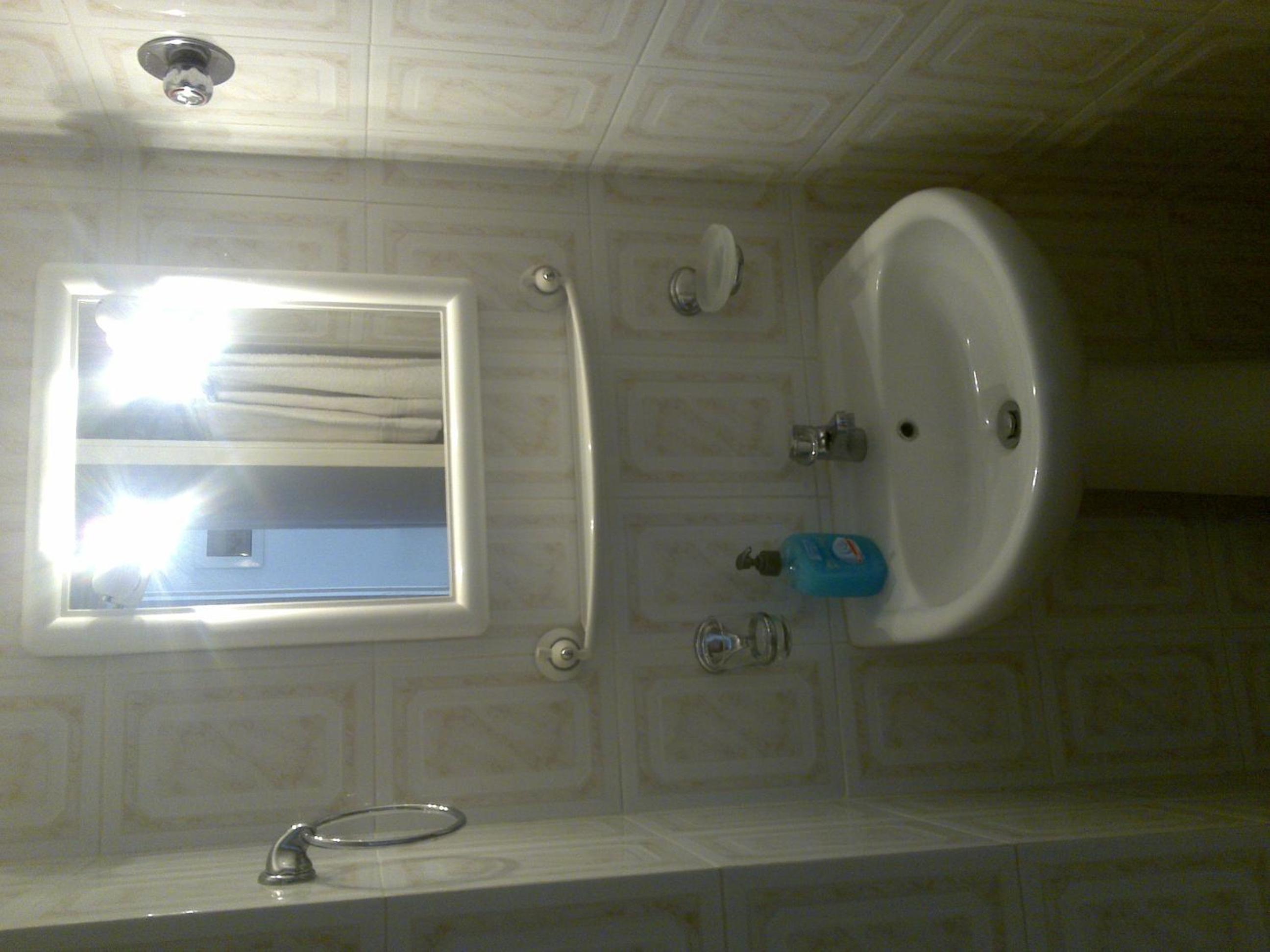 Studio with Balcony - Photo 25
