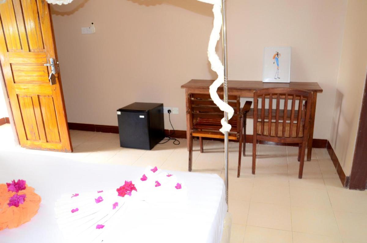 Deluxe Double or Twin Room with Sea View photo 2