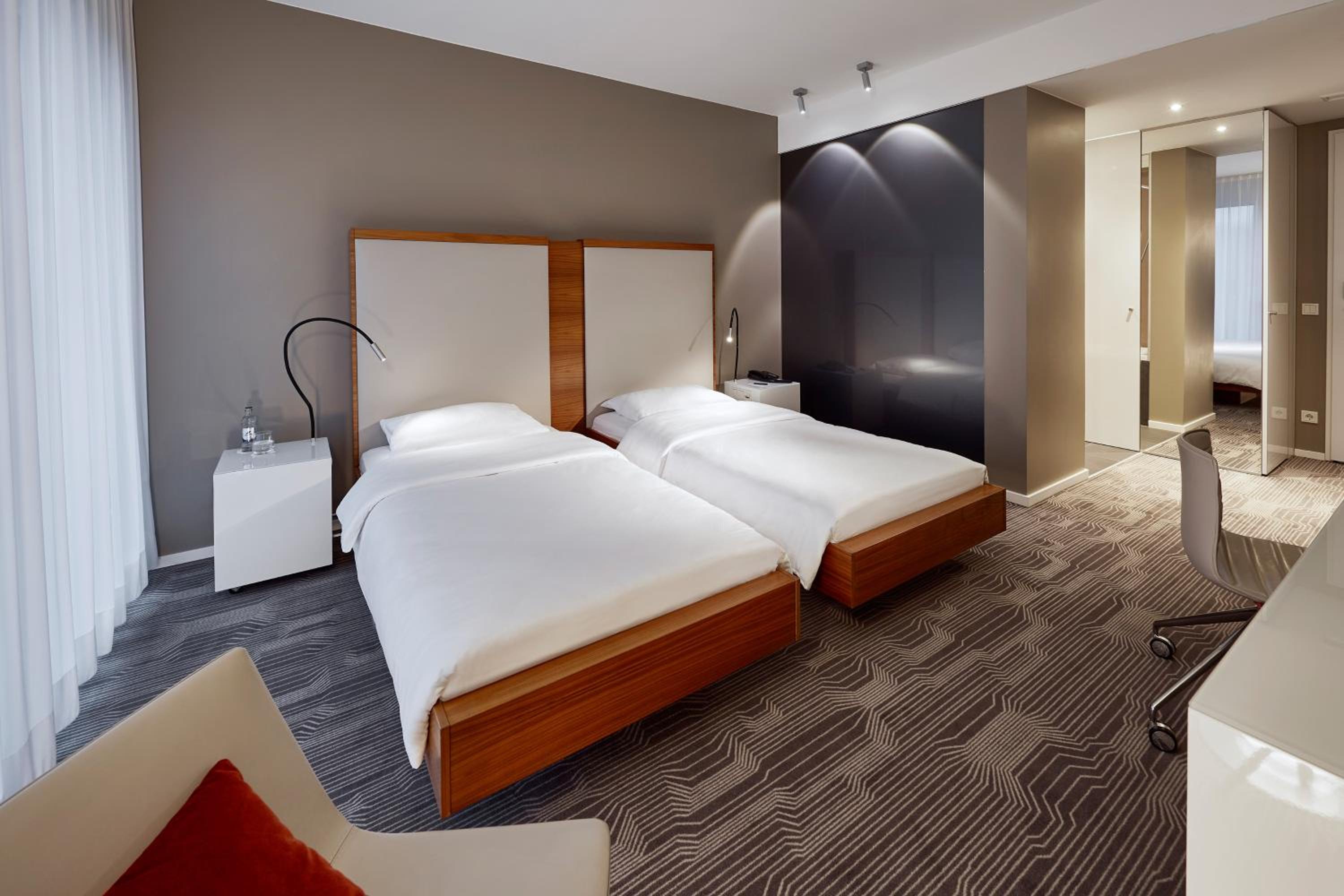 Standard Double Room - Photo 2