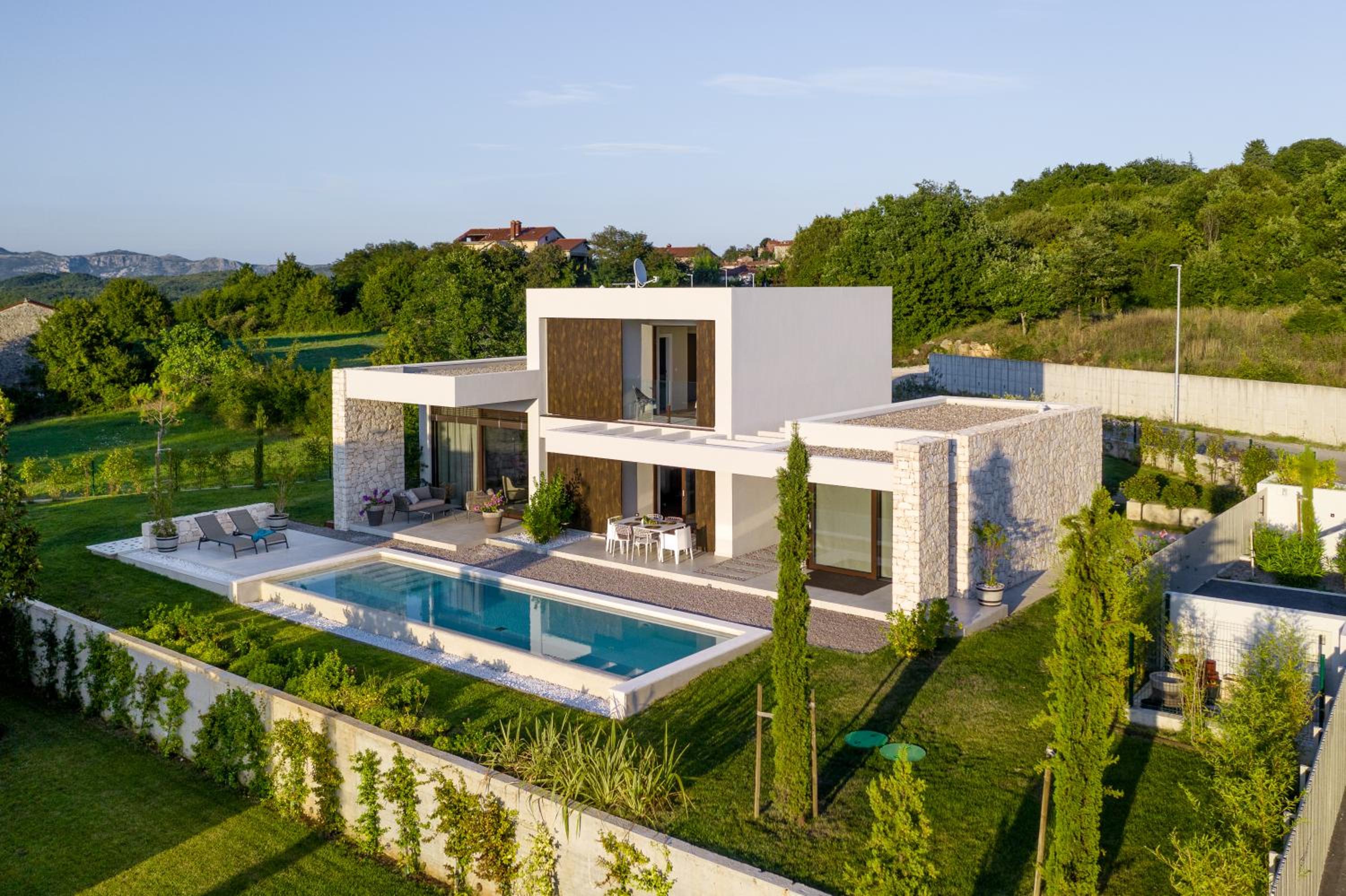 Three-Bedroom Villa photo 2