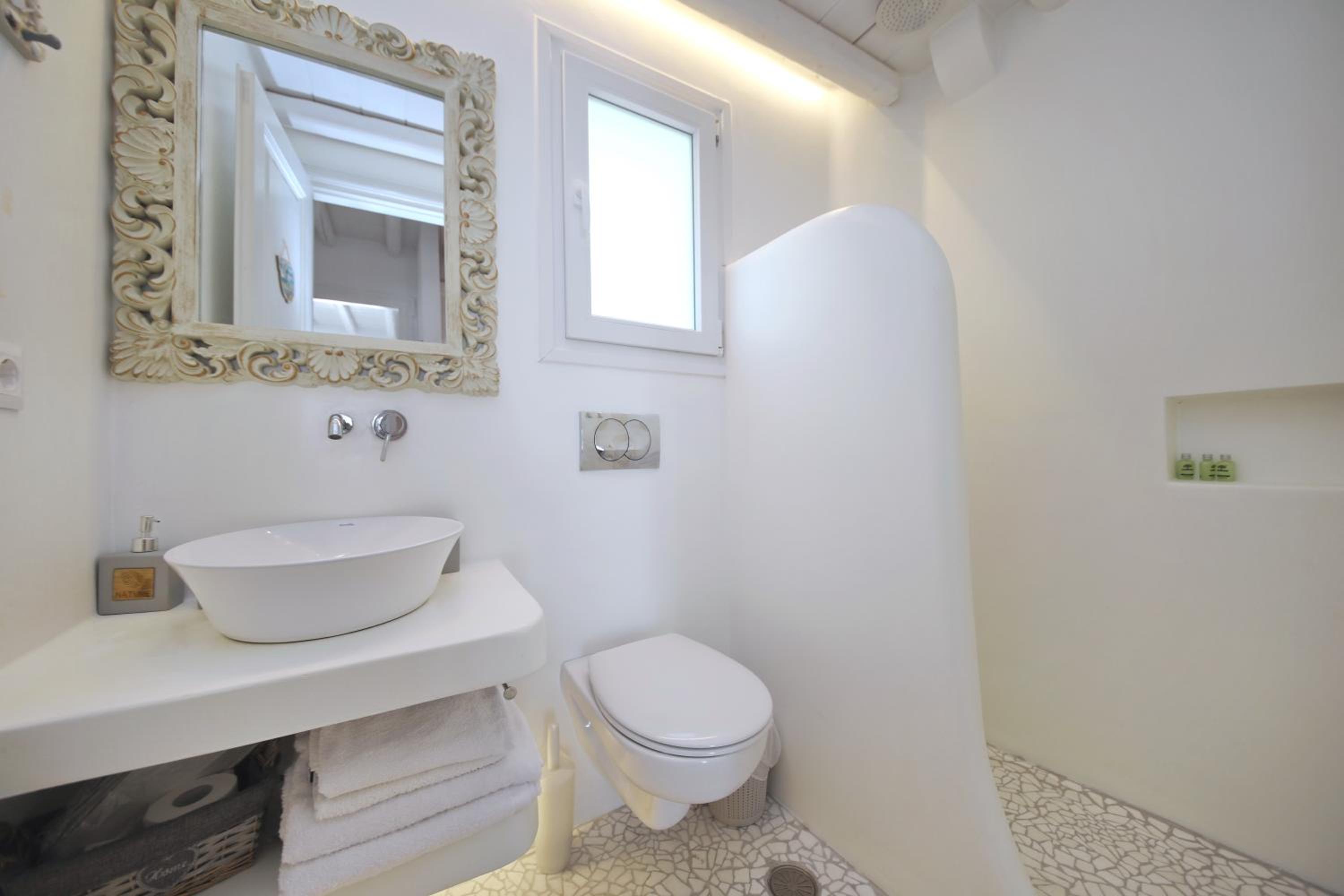 Deluxe Studio with Garden View  - Photo 2