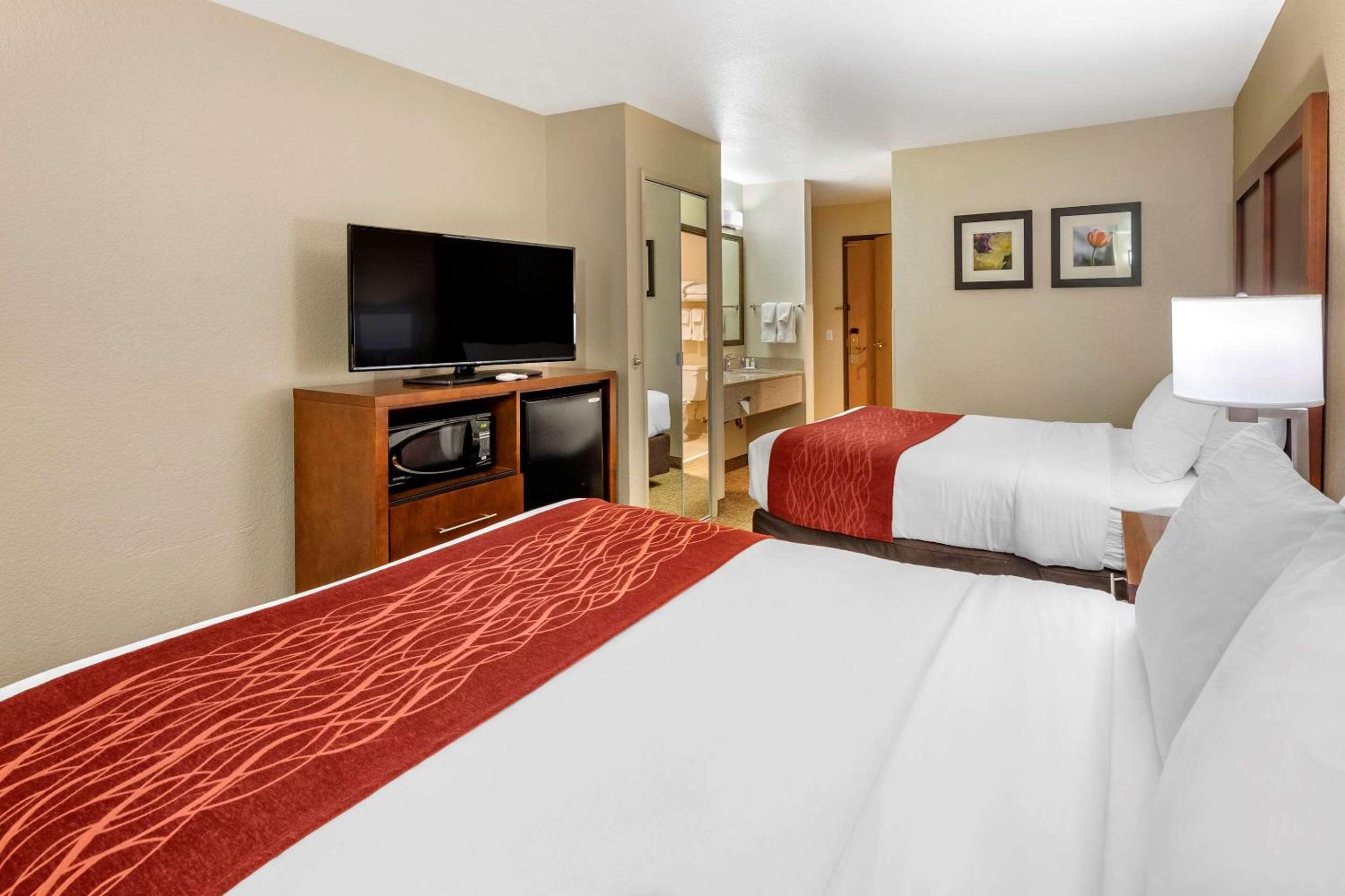 Double Room with Two Double Beds - Non-Smoking - Photo 5