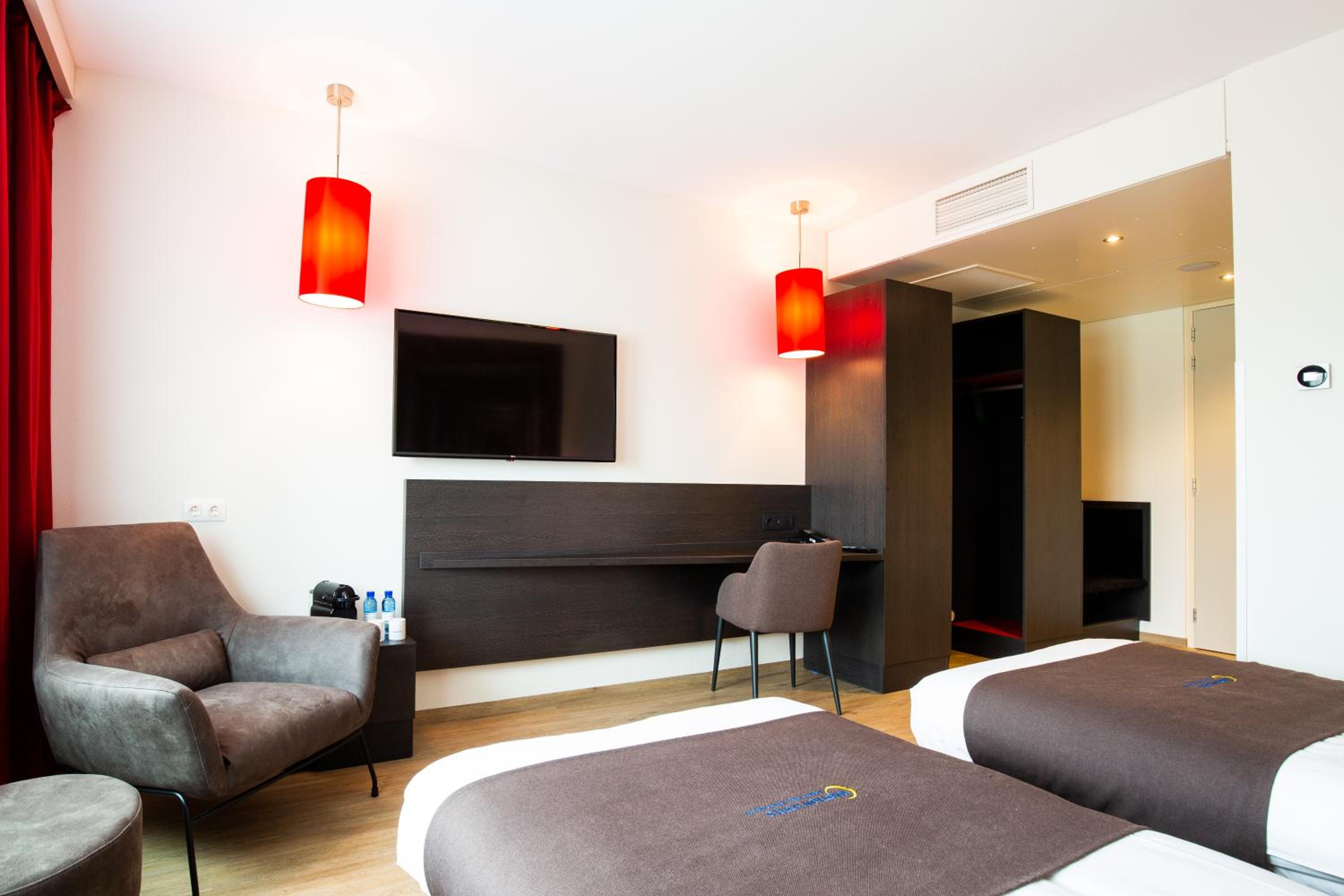 Deluxe Twin Room photo 3