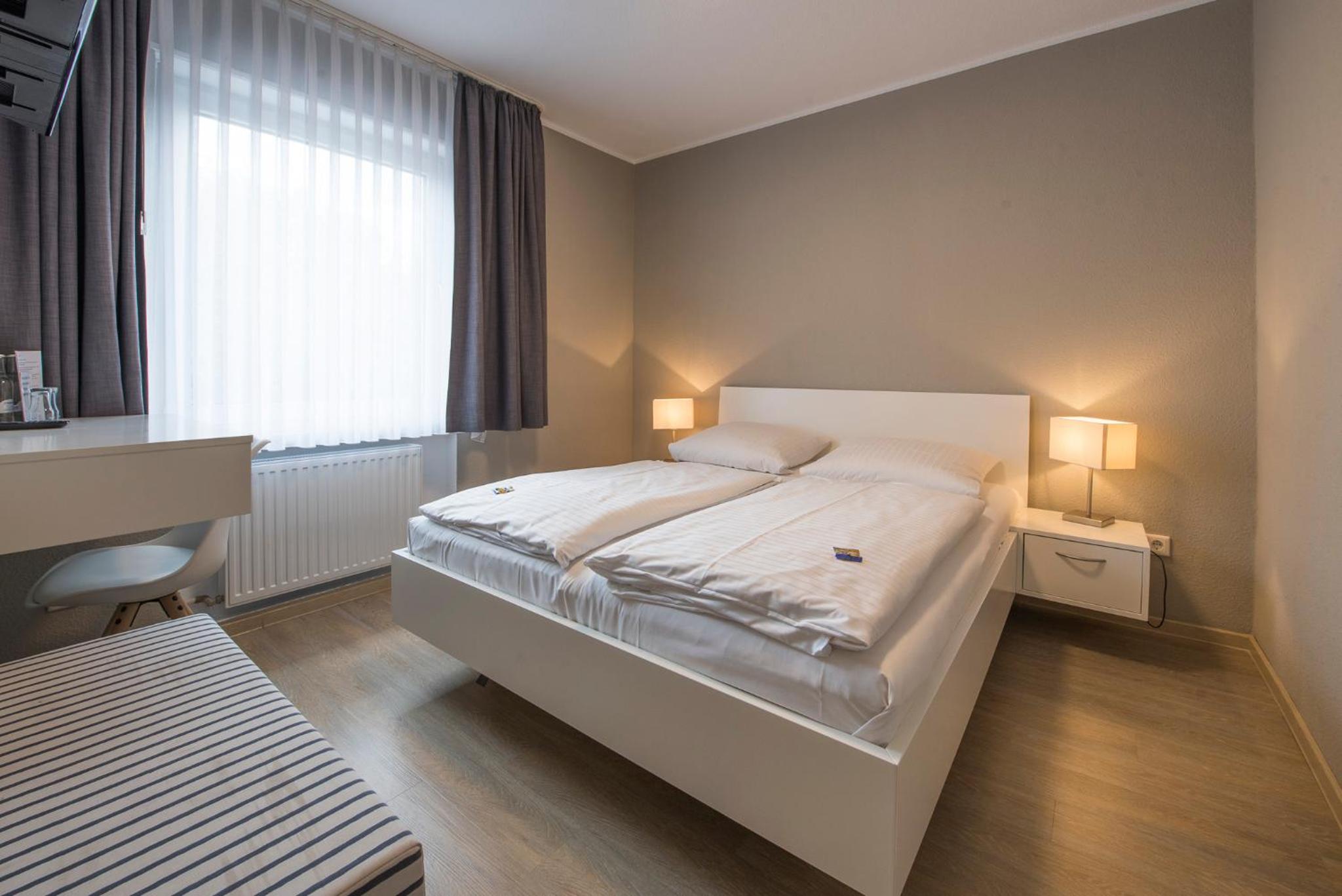 Double Room - Photo 6