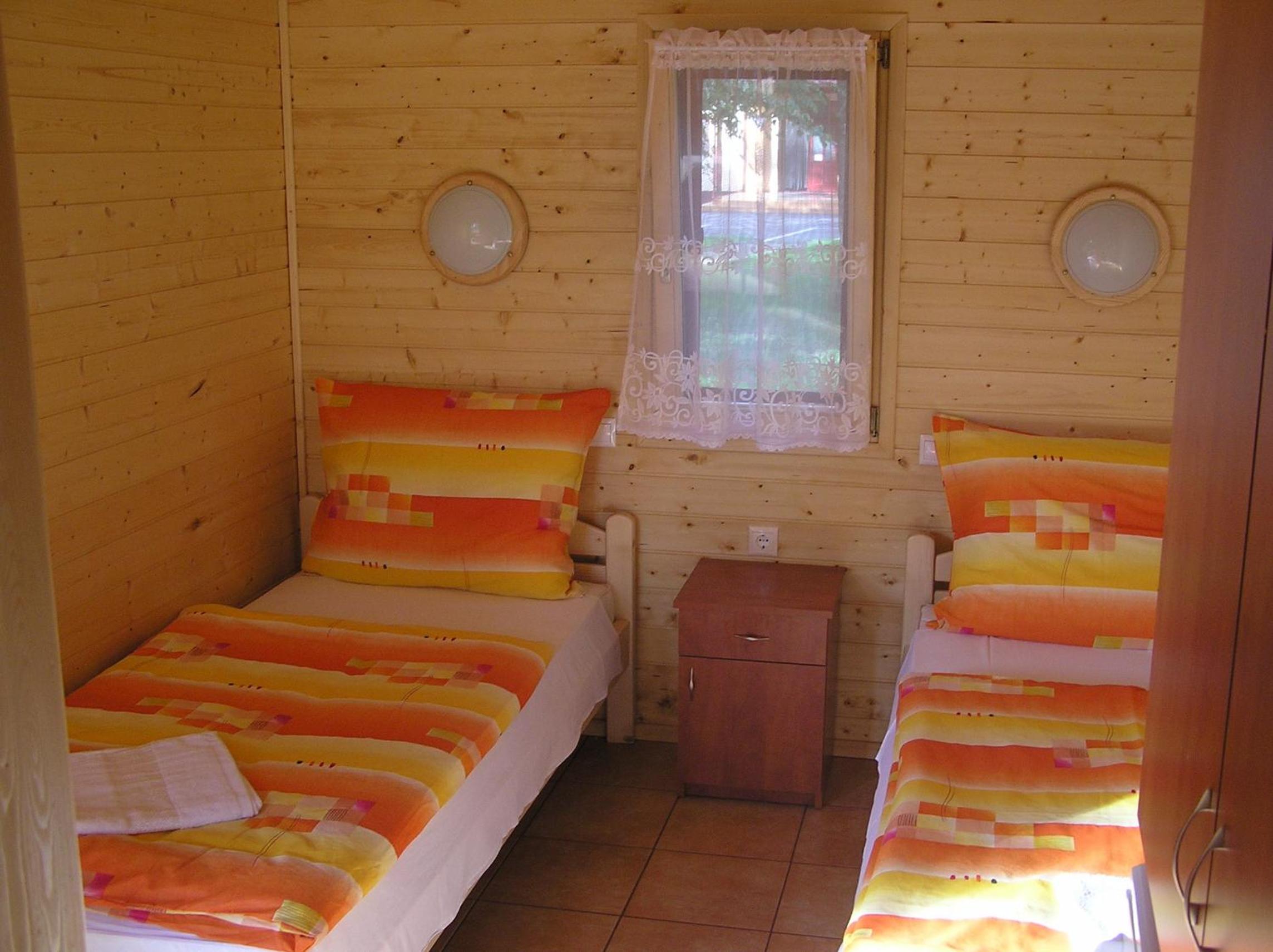 Bungalow (2 Adults) photo 2