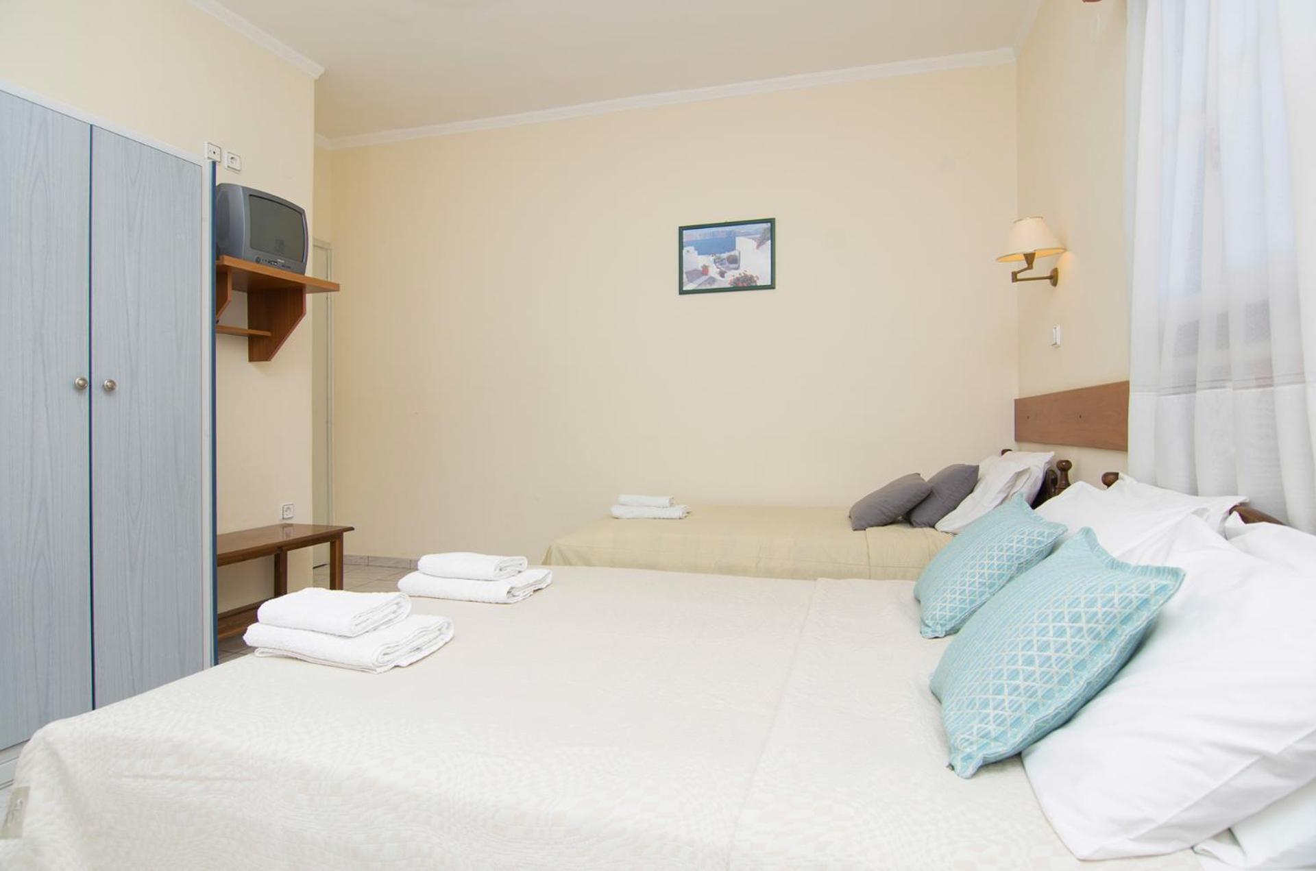 Triple Room - Photo 19