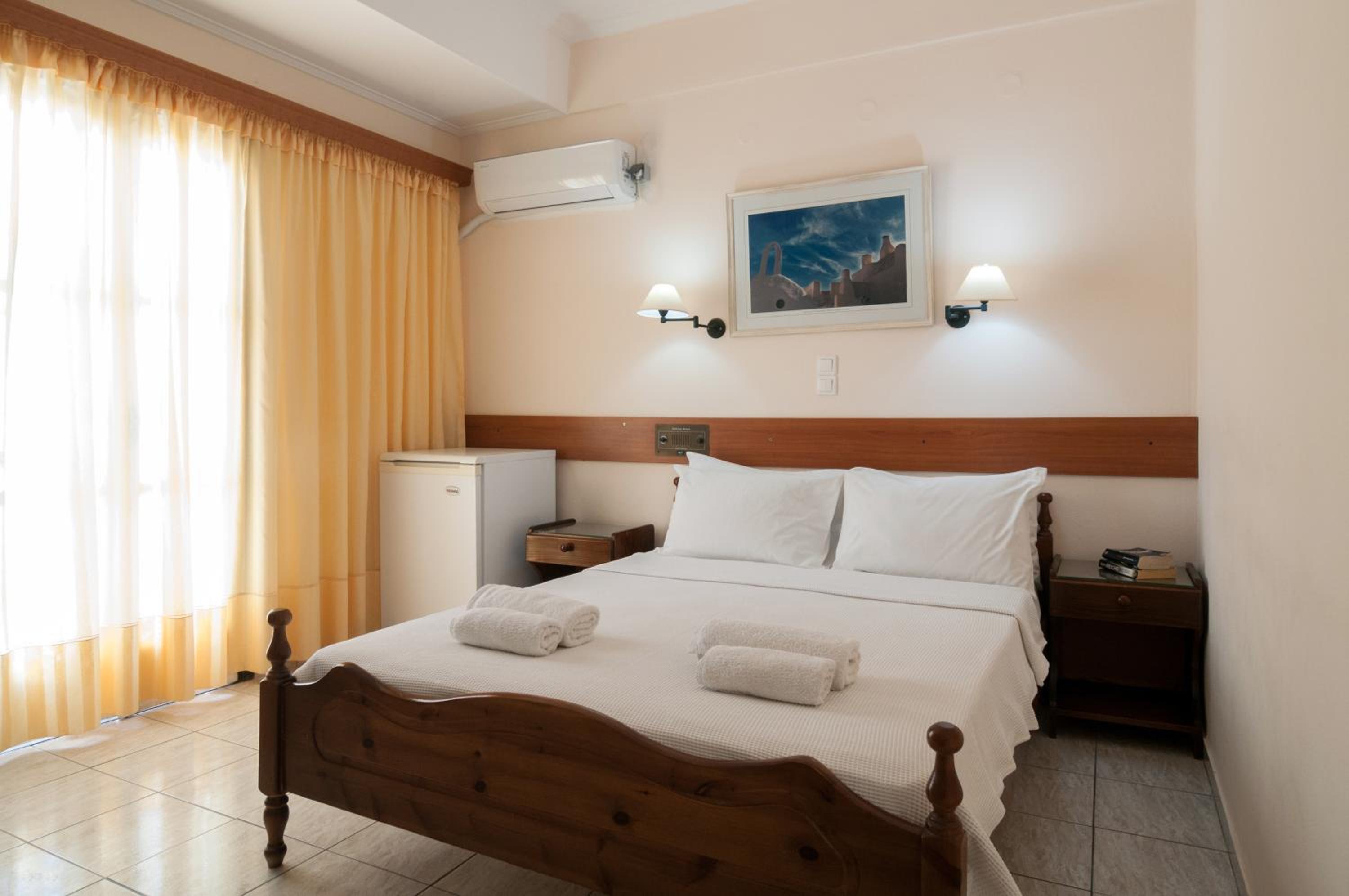 Double Room - Photo 3