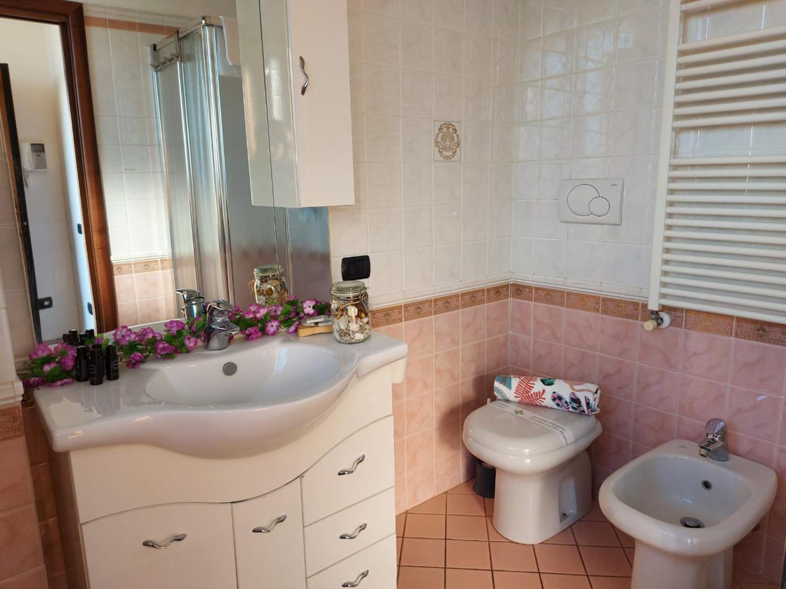 One-Bedroom Apartment with Balcony photo 2