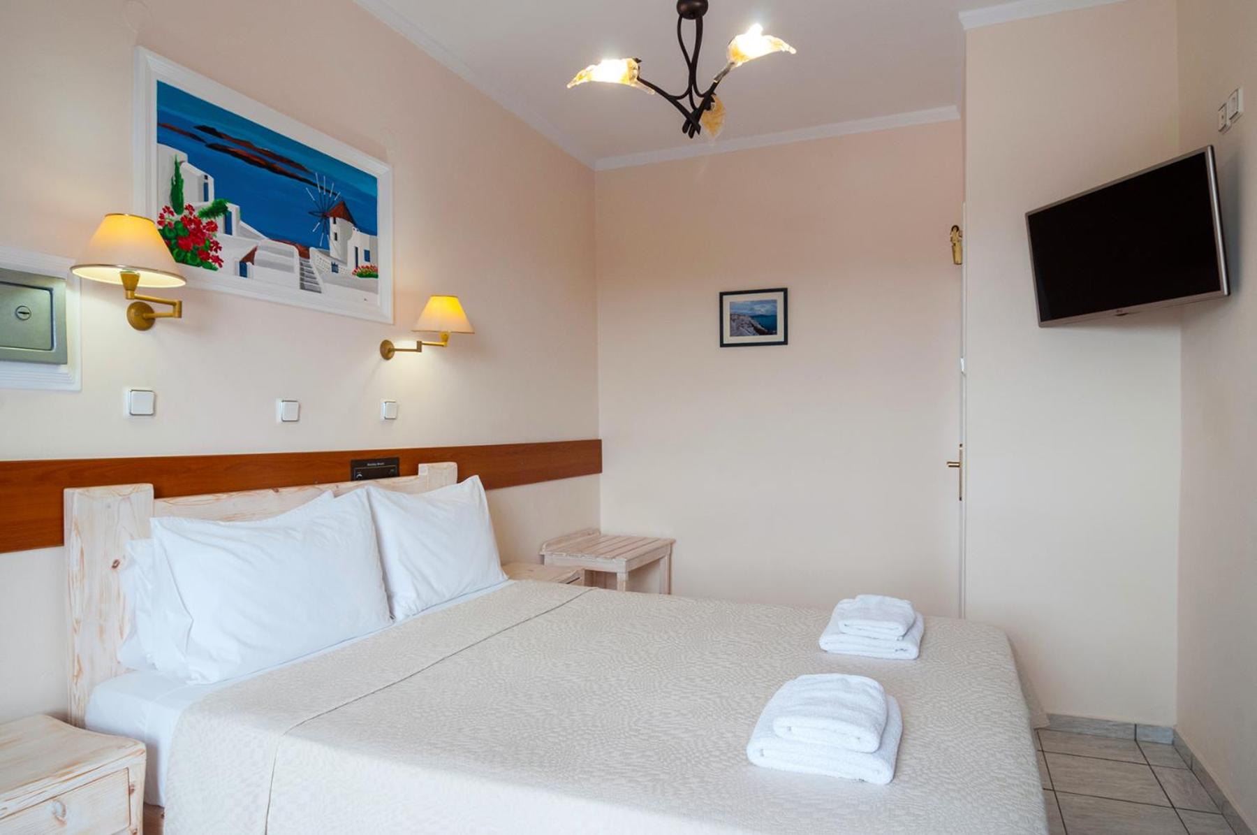 Double Room - Photo 28
