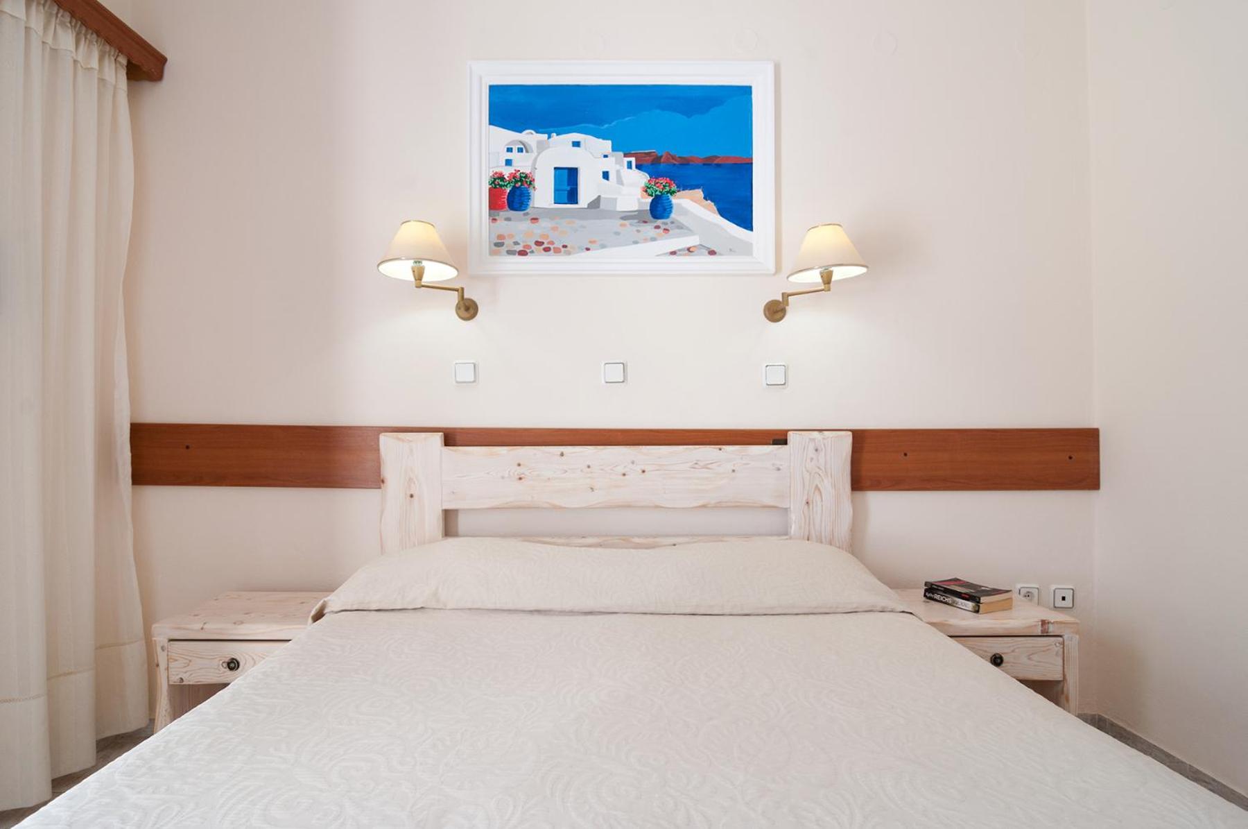 Double Room - Photo 15