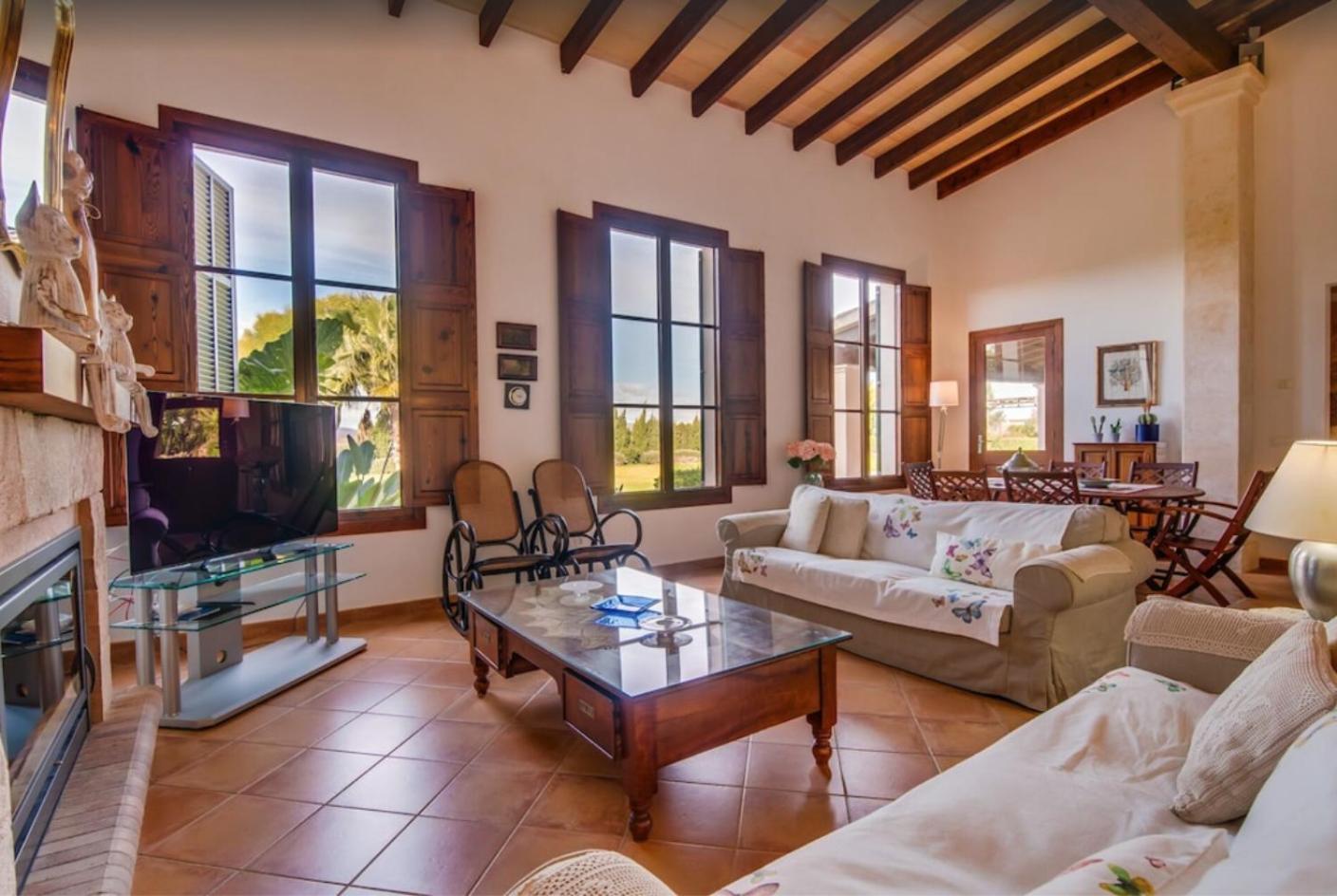 Villa with Garden View