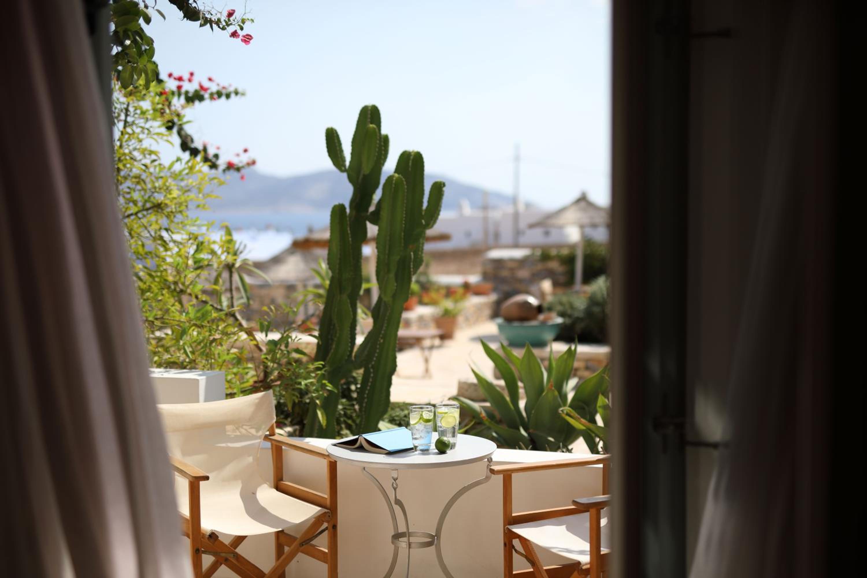 Triple Room with Pool View photo 2