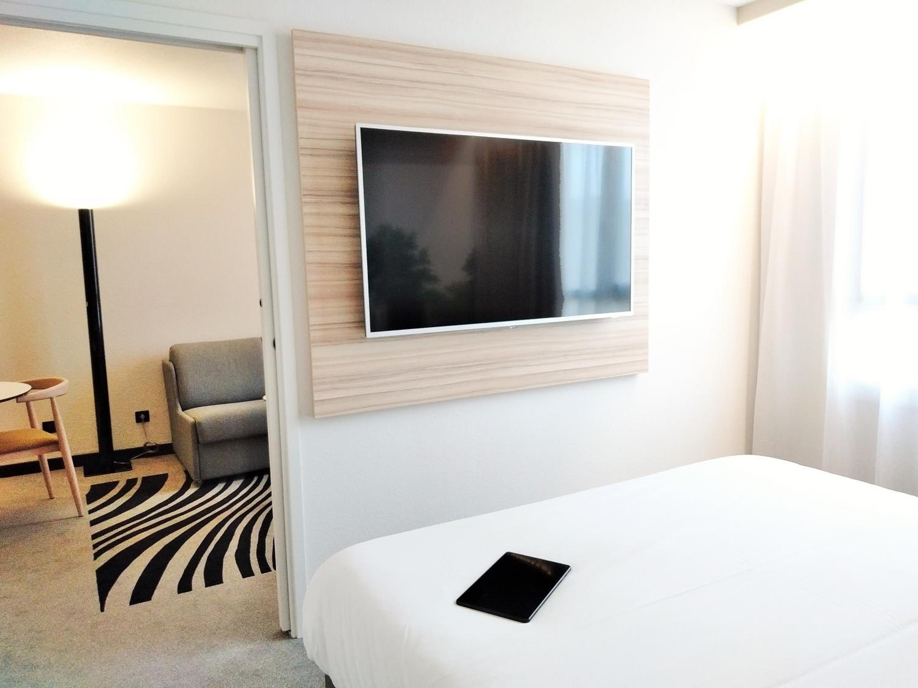 Superior Suite - Photo 31