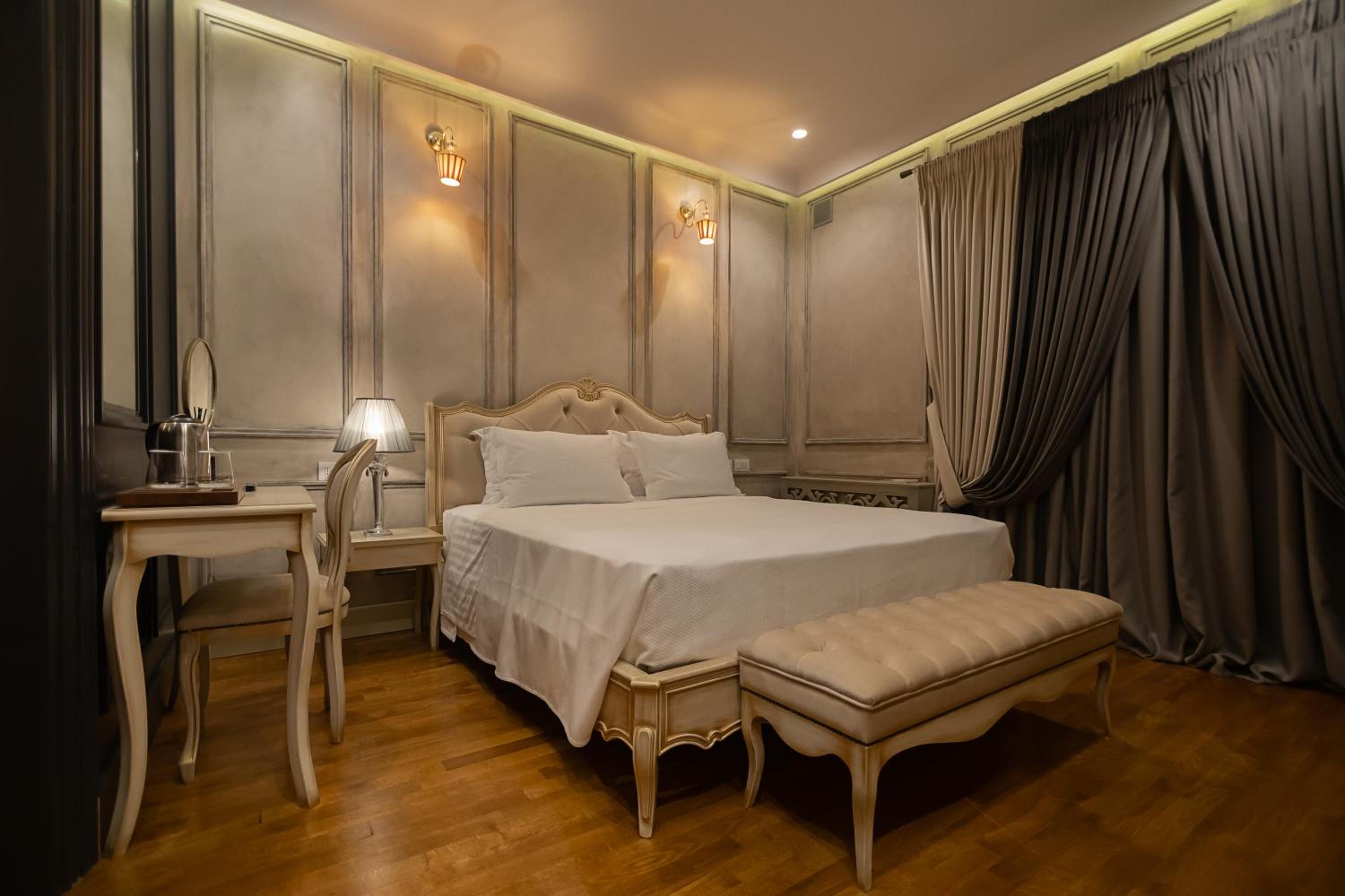 Deluxe Double Room photo 2